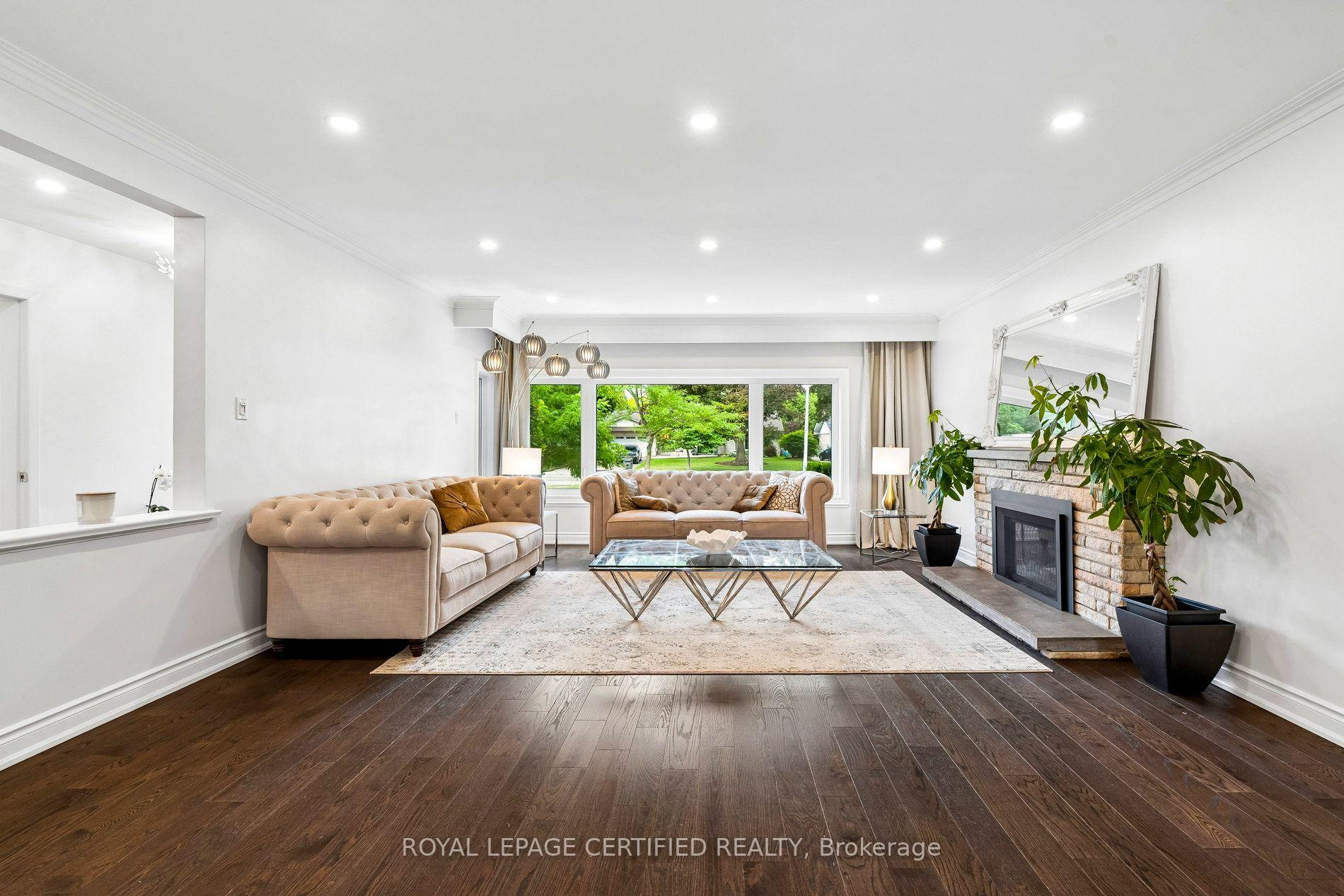 Photo 7 of 462 The Kingsway, Etobicoke, Princess-Rosethorn — HOMEH