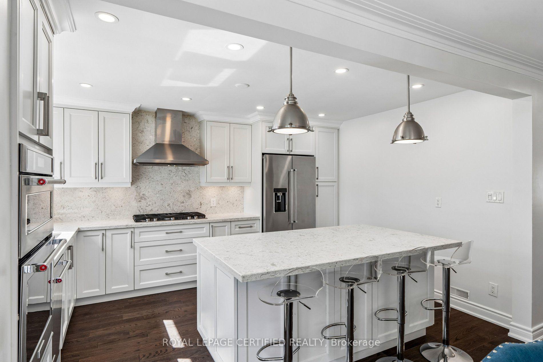 Photo 13 of 462 The Kingsway, Etobicoke, Princess-Rosethorn — HOMEH