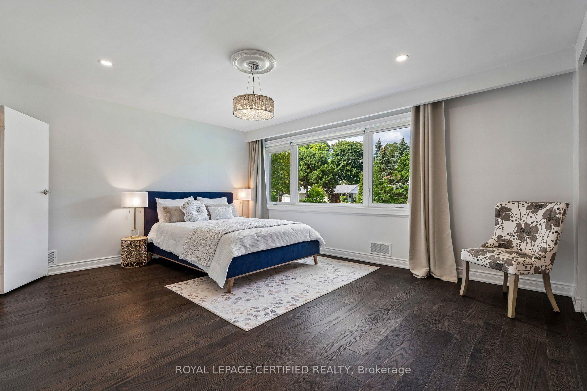 Photo 17 of 462 The Kingsway, Etobicoke, Princess-Rosethorn — HOMEH