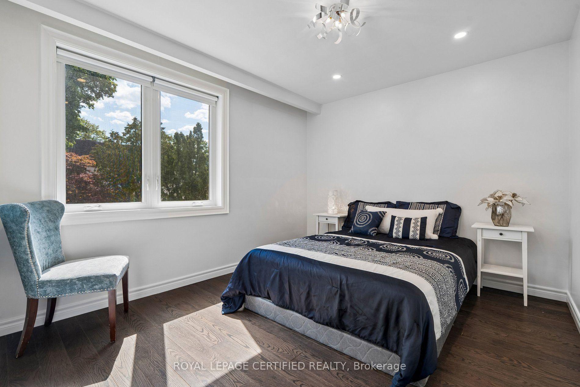 Photo 19 of 462 The Kingsway, Etobicoke, Princess-Rosethorn — HOMEH