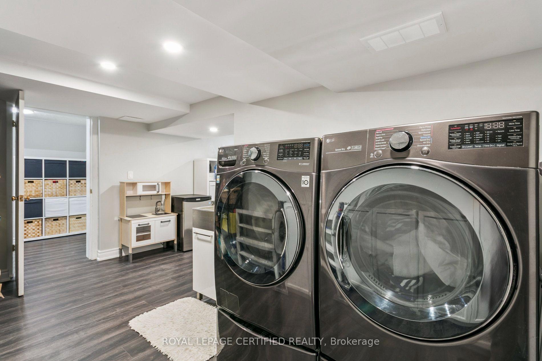 Photo 29 of 462 The Kingsway, Etobicoke, Princess-Rosethorn — HOMEH
