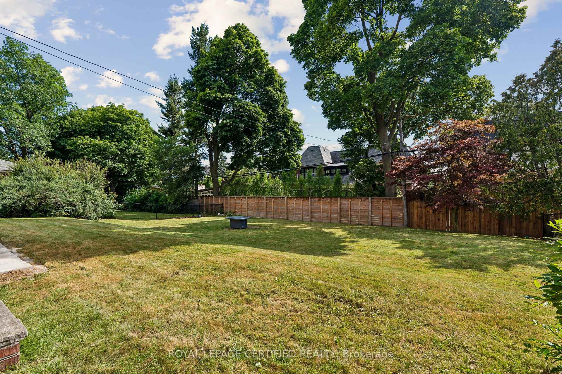 Photo 35 of 462 The Kingsway, Etobicoke, Princess-Rosethorn — HOMEH