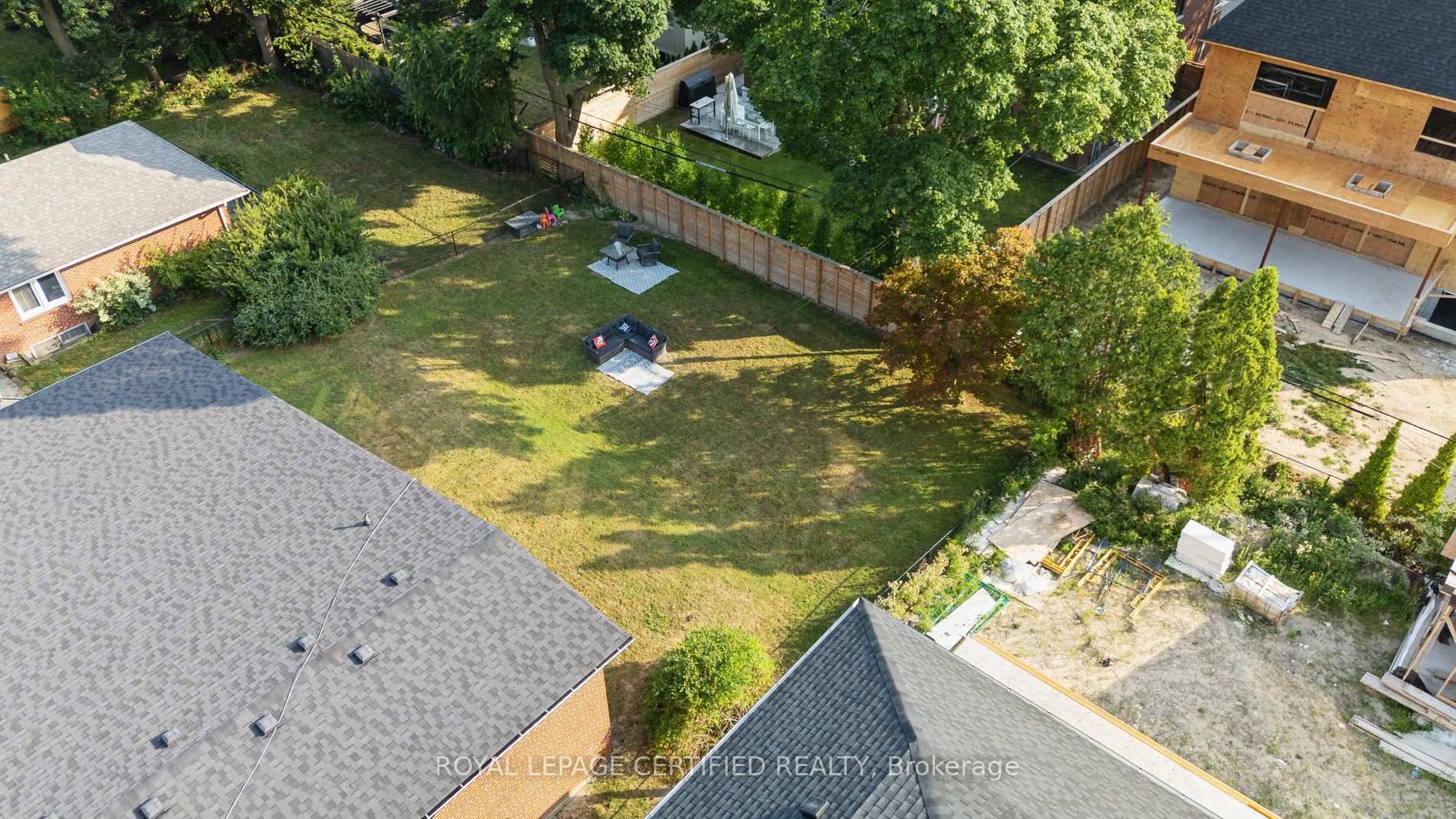 Photo 36 of 462 The Kingsway, Etobicoke, Princess-Rosethorn — HOMEH