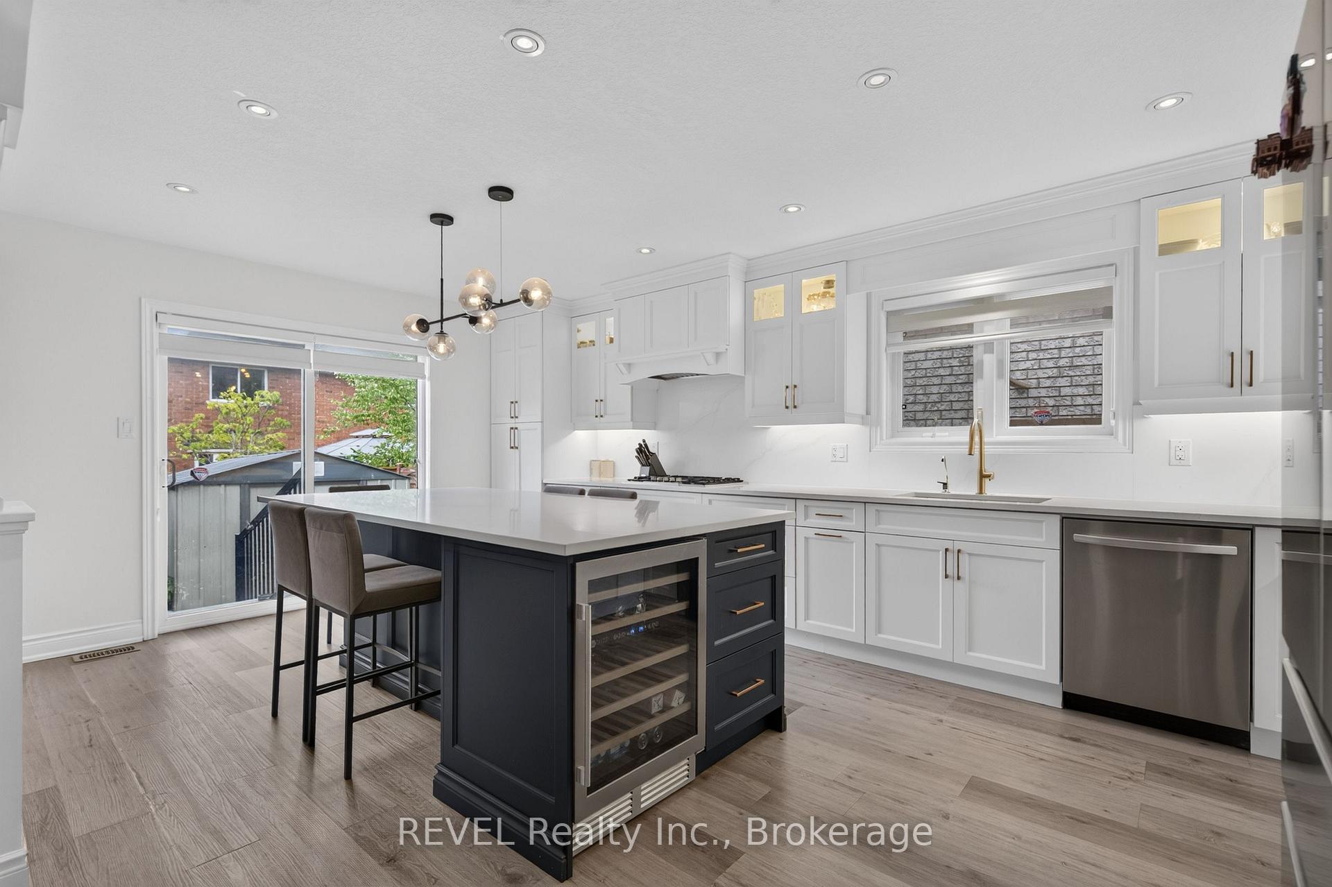 Photo 13 of 282 Webster Road, Hamilton, Gershome — HOMEH