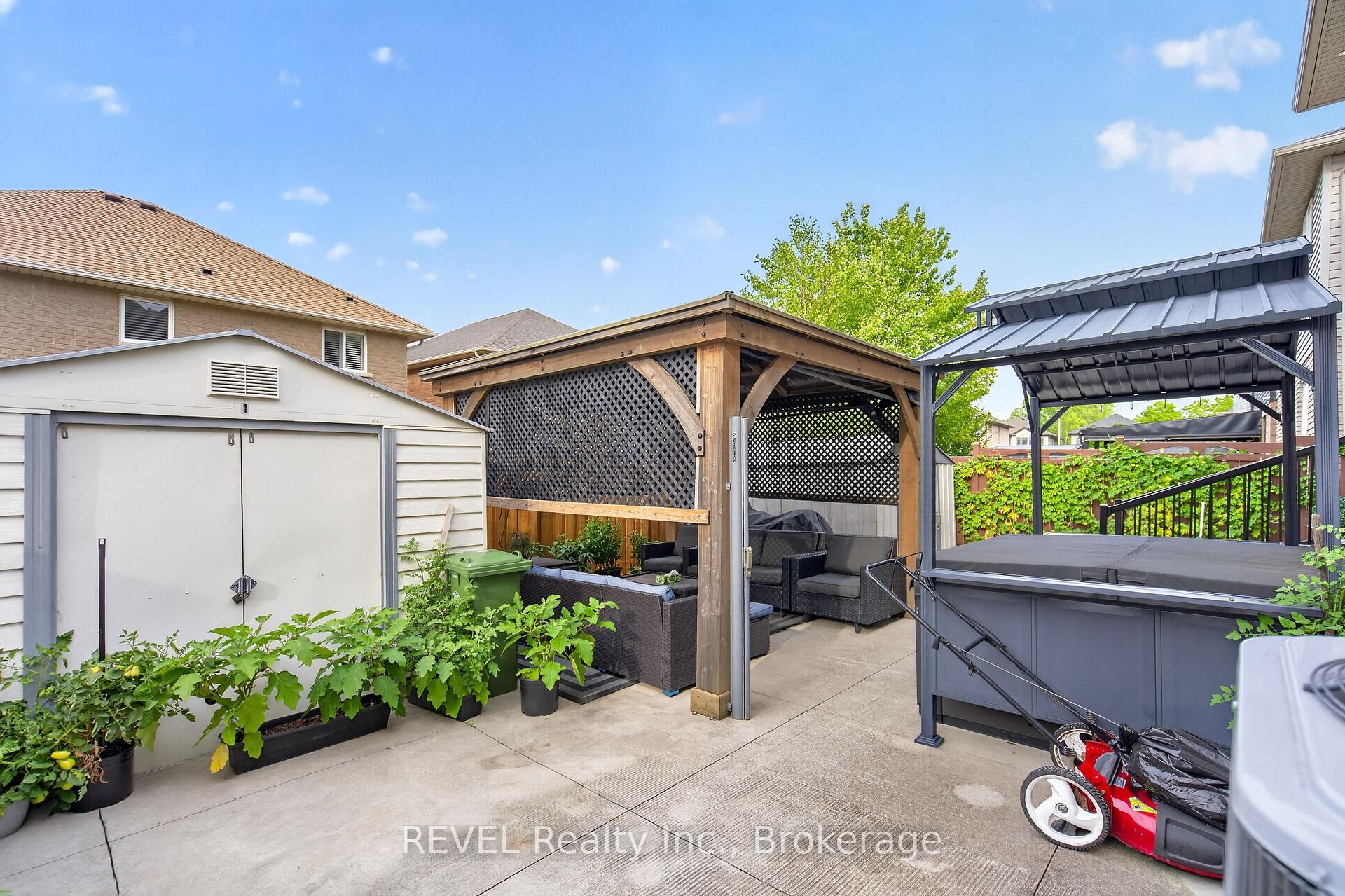 Photo 43 of 282 Webster Road, Hamilton, Gershome — HOMEH