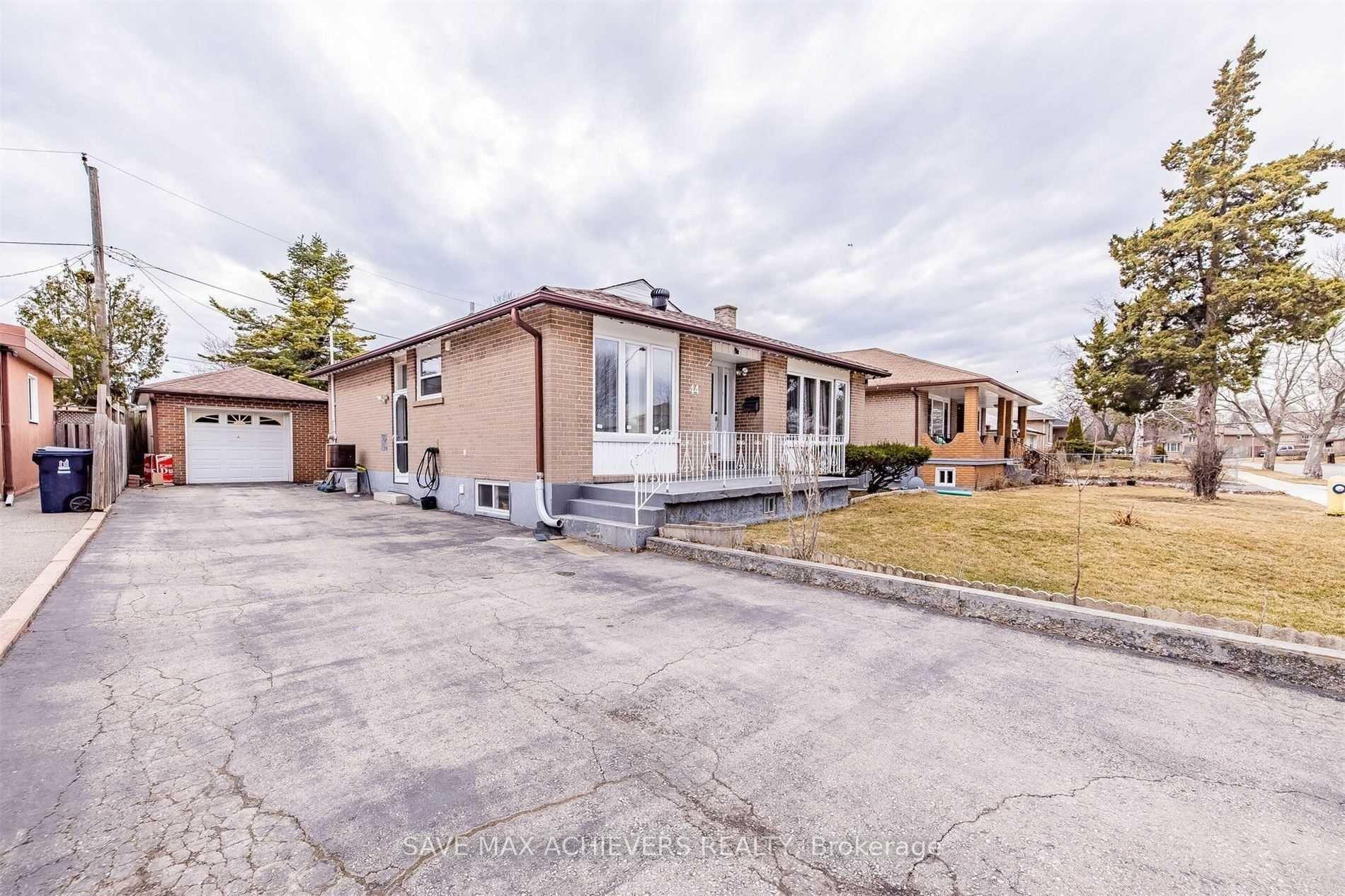 Photo 2 of 44 Strathavon Drive, Etobicoke, Mount Olive-Silverstone-Jamestown — HOMEH