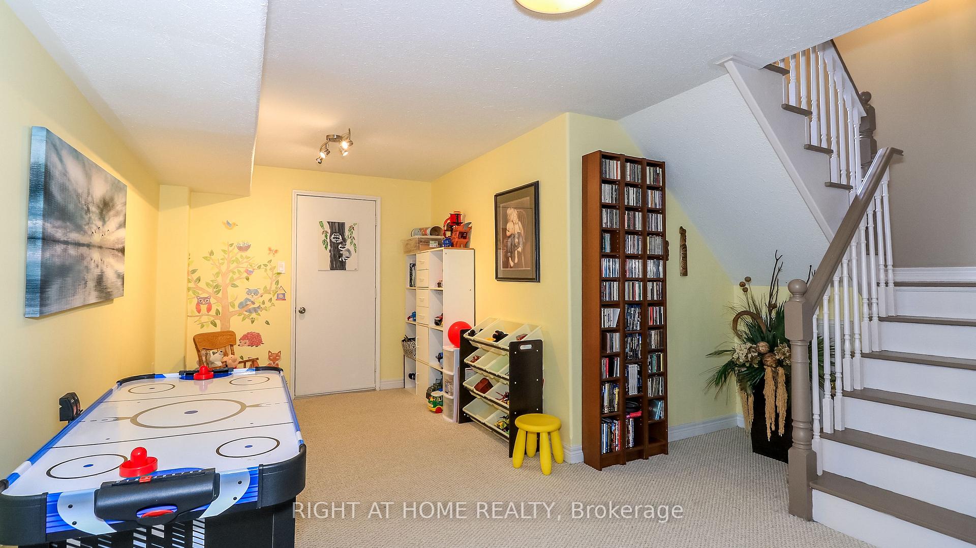 Photo 21 of 26 Stapleton Place, Barrie, Ardagh — HOMEH