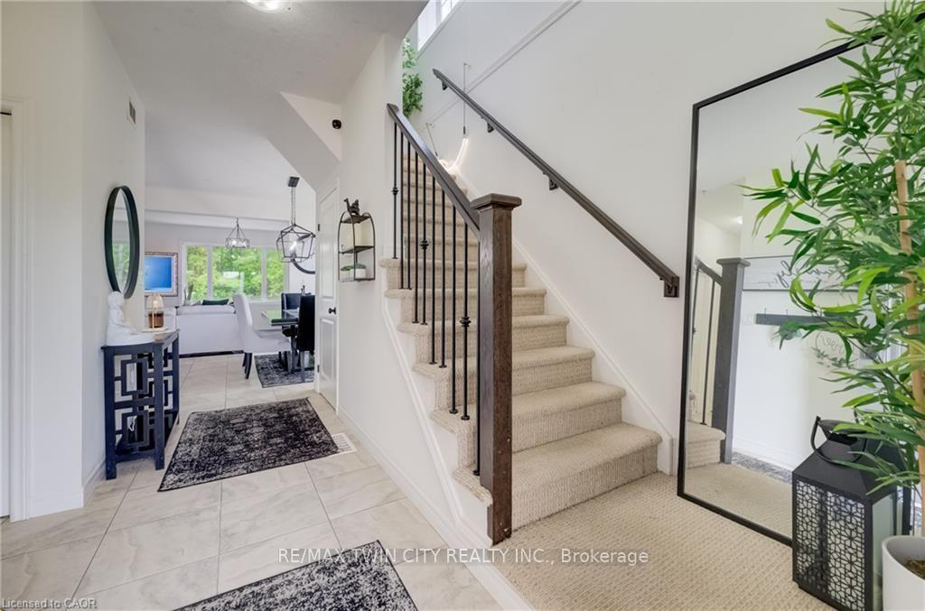 Photo 4 of 58 Marshall Drive, Guelph, Grange Road — HOMEH