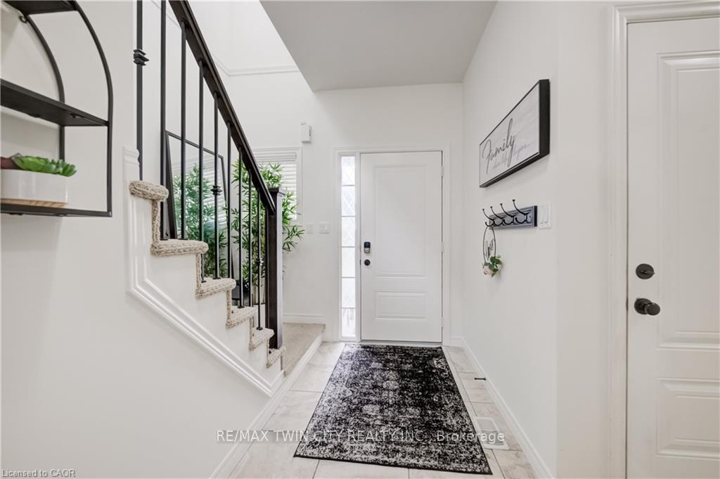 Photo 10 of 58 Marshall Drive, Guelph, Grange Road — HOMEH