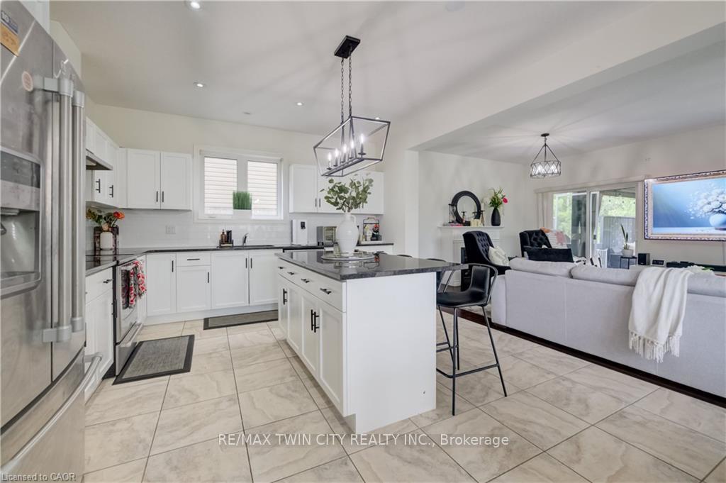 Photo 12 of 58 Marshall Drive, Guelph, Grange Road — HOMEH