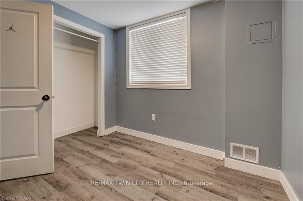 Photo 42 of 58 Marshall Drive, Guelph, Grange Road — HOMEH
