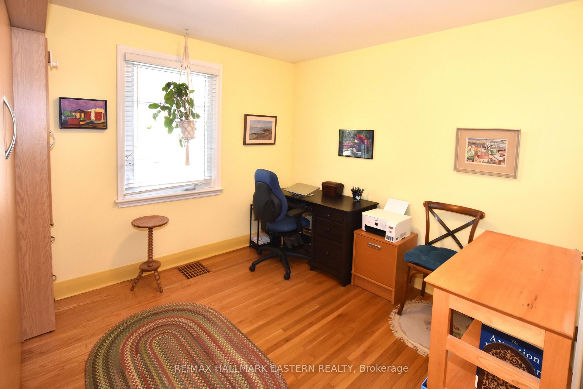 Photo 11 of 819 Rishor Crescent, Peterborough, Northcrest Ward 5 — HOMEH