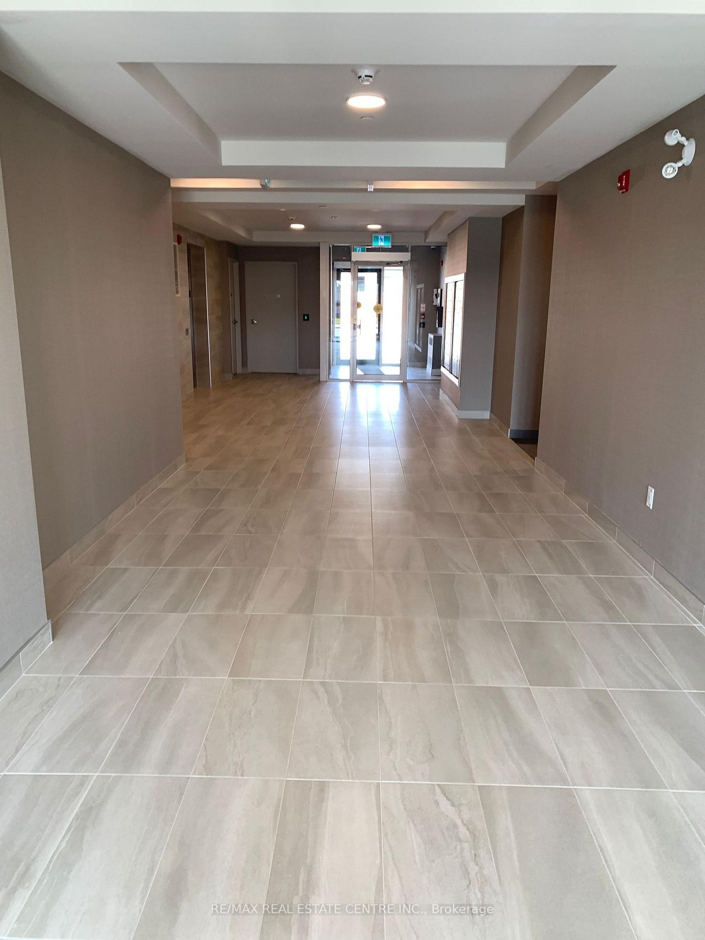 Photo 7 of Unit 209, 58 Sky Harbour Drive, Brampton, Bram West — HOMEH