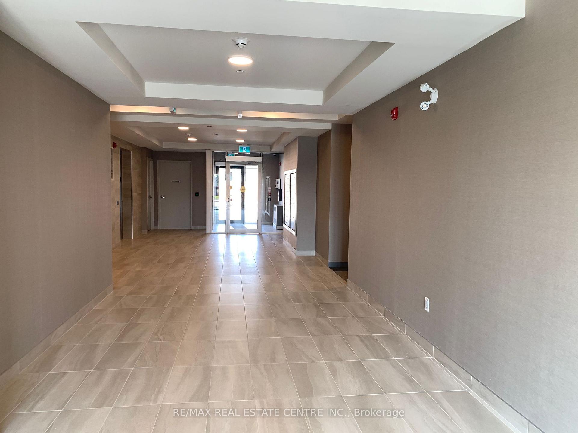 Photo 8 of Unit 209, 58 Sky Harbour Drive, Brampton, Bram West — HOMEH