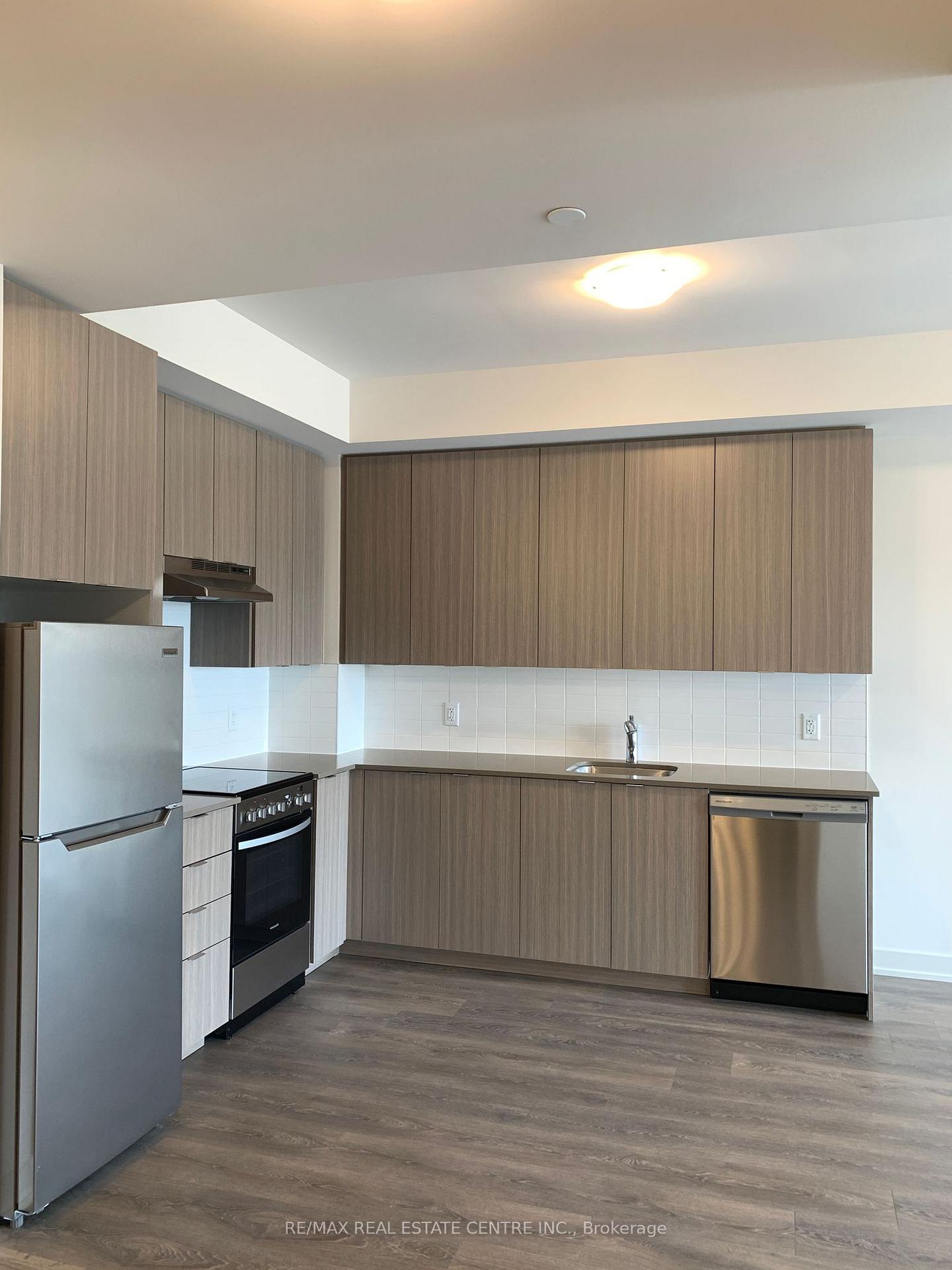 Photo 13 of Unit 209, 58 Sky Harbour Drive, Brampton, Bram West — HOMEH