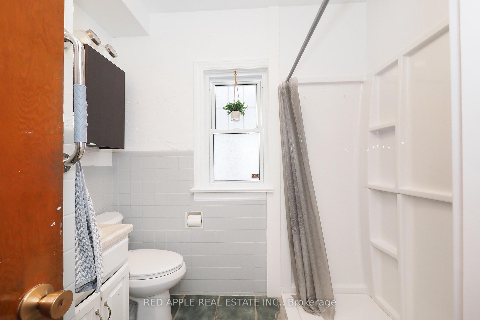 Photo 18 of 65 Elgin Street S, Cambridge, Alison — HOMEH