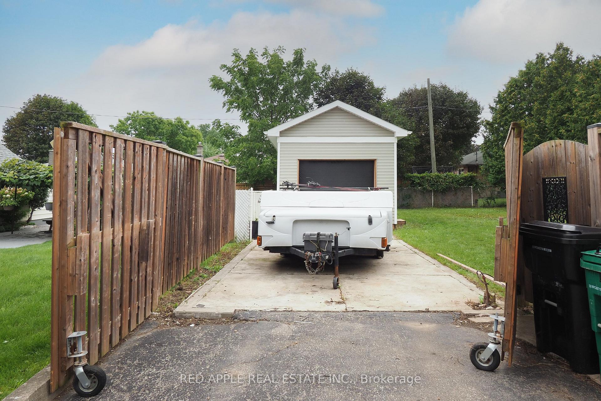 Photo 36 of 65 Elgin Street S, Cambridge, Alison — HOMEH