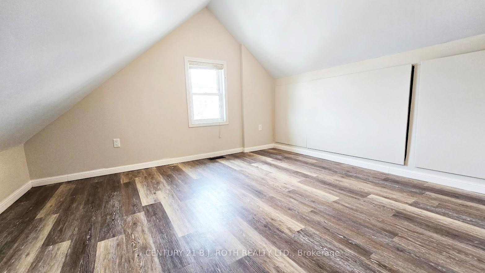 Photo 7 of Unit 4, 44 Front Street S, Orillia — HOMEH
