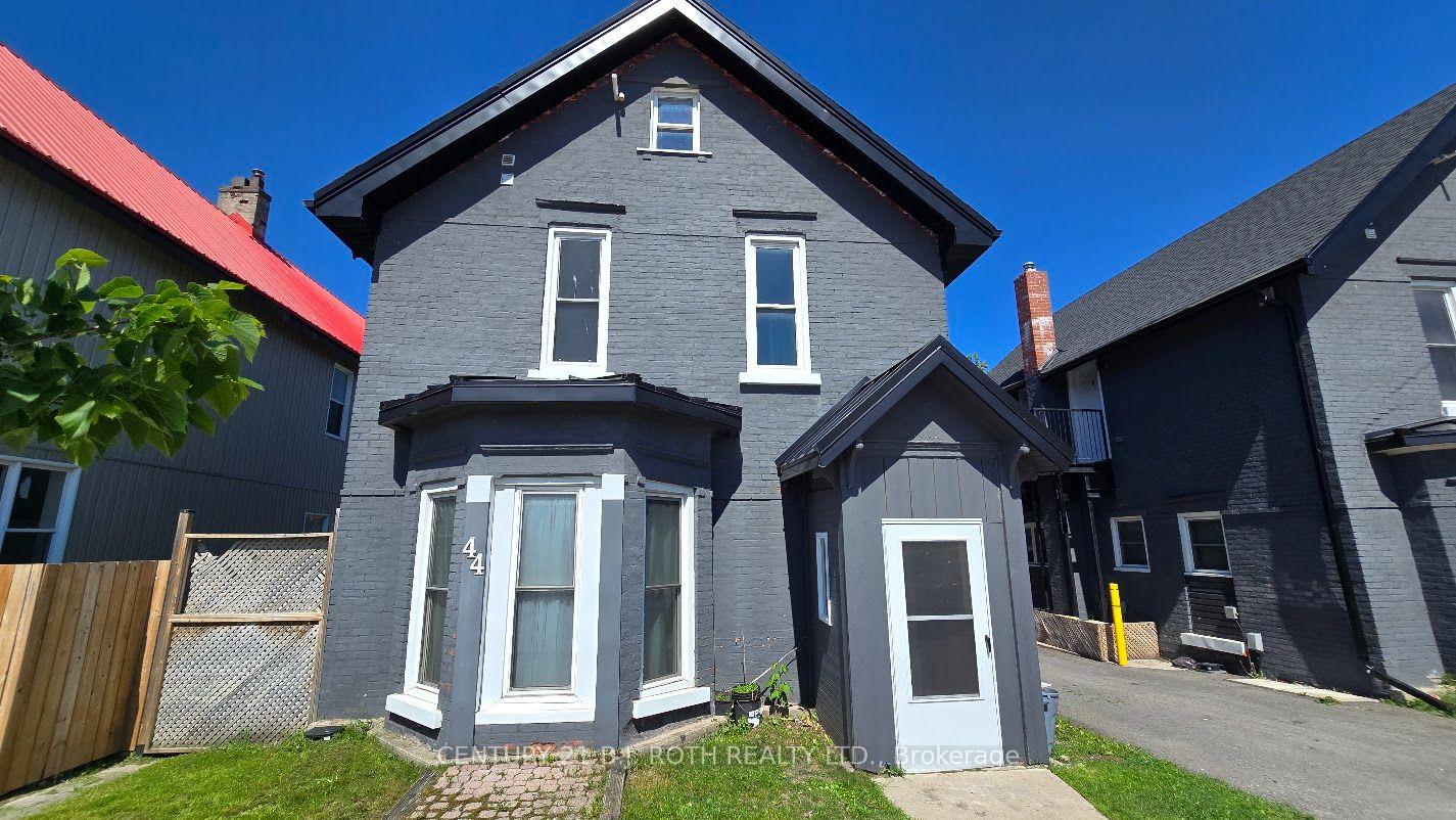 Photo 10 of Unit 4, 44 Front Street S, Orillia — HOMEH