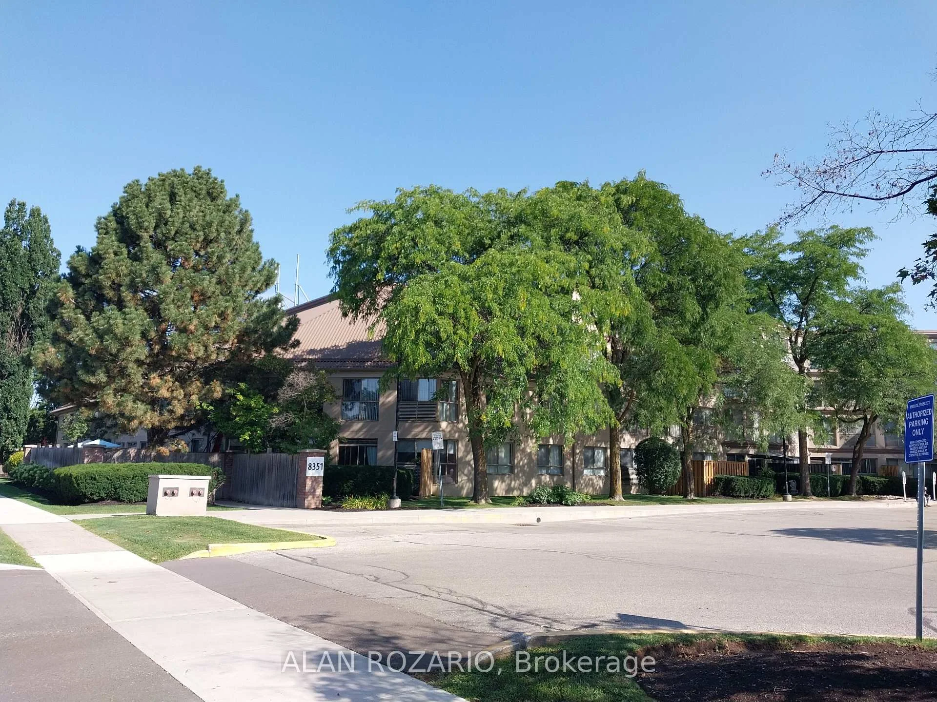 Photo 10 of Unit 103, 8351 Mclaughlin Road S, Brampton, Brampton South — HOMEH