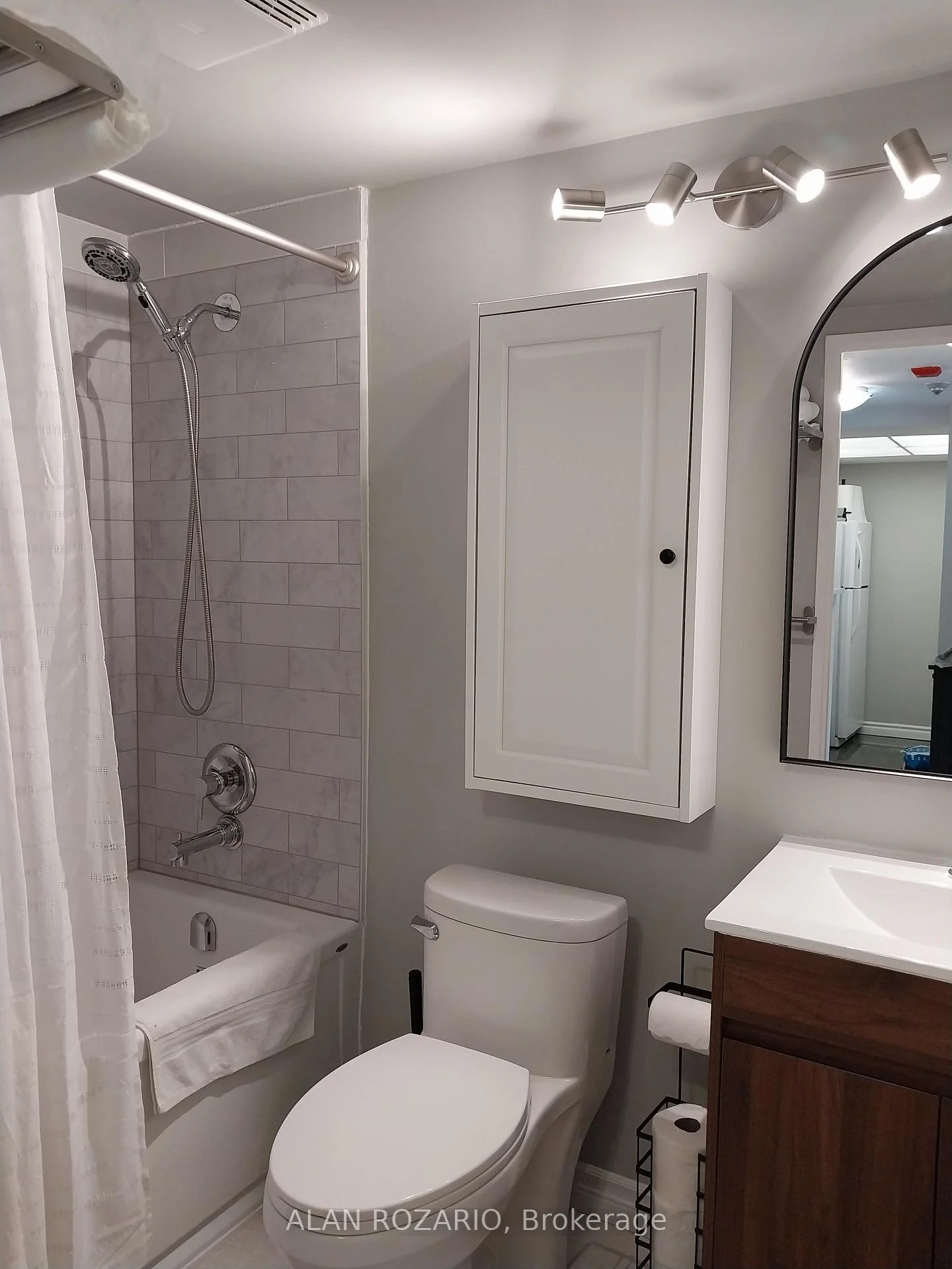 Photo 16 of Unit 103, 8351 Mclaughlin Road S, Brampton, Brampton South — HOMEH