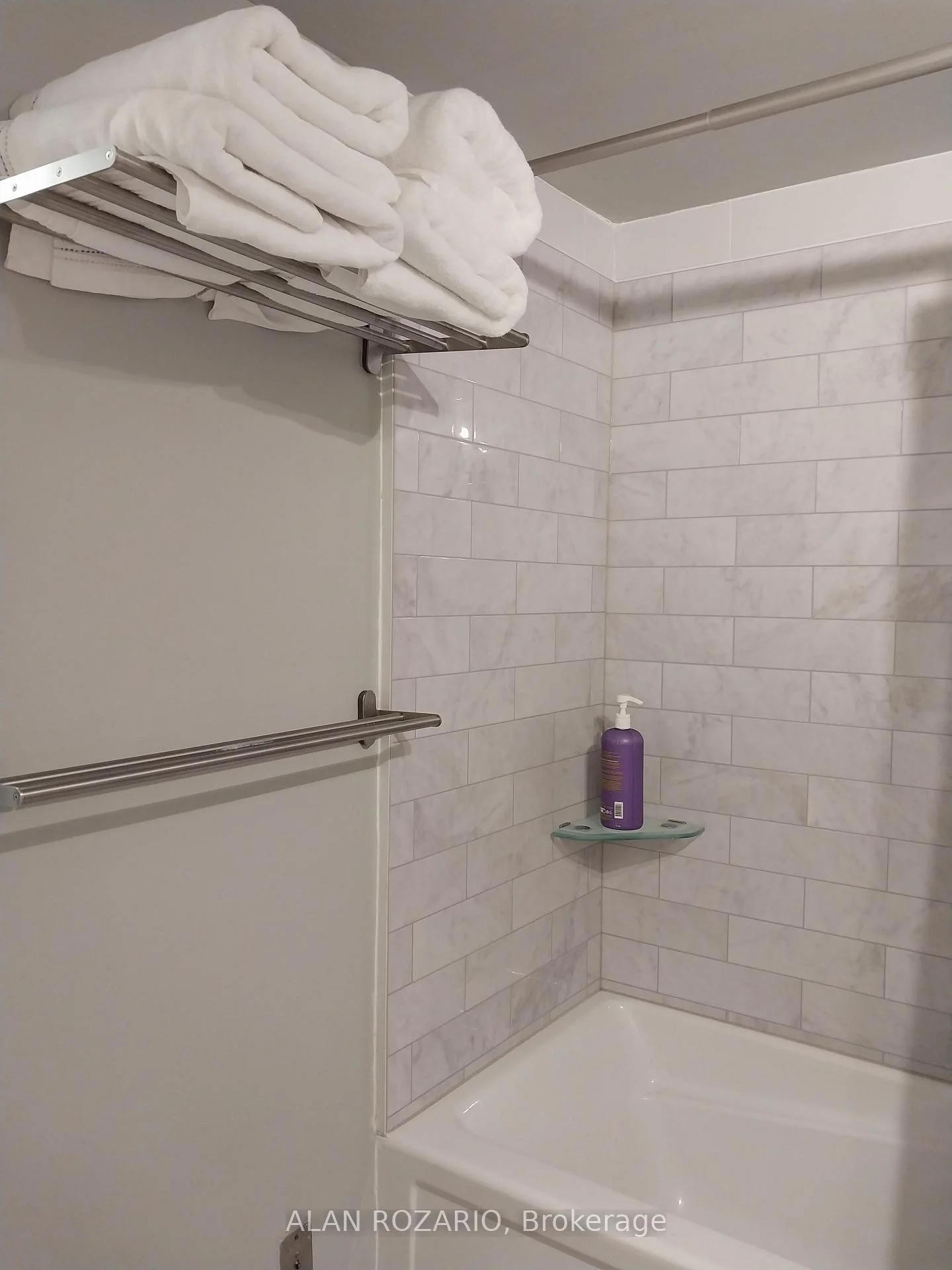 Photo 17 of Unit 103, 8351 Mclaughlin Road S, Brampton, Brampton South — HOMEH