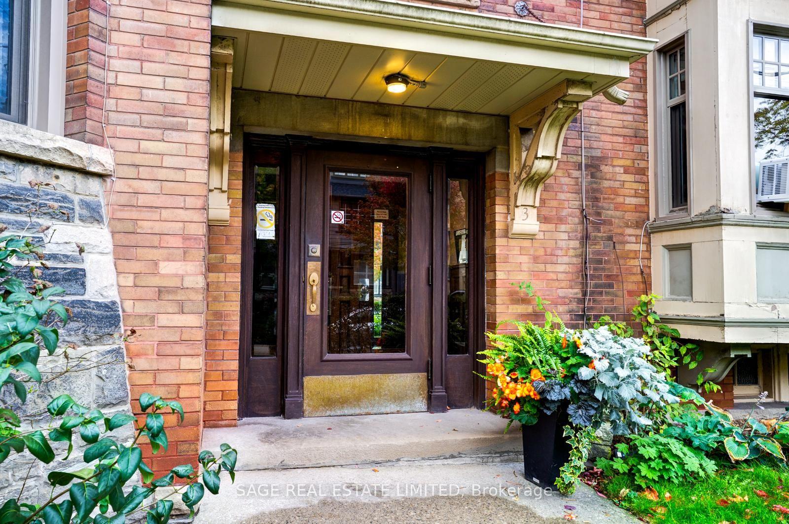 Photo 2 of Unit 8, 3 Lonsdale Road, Toronto, Yonge-St. Clair — HOMEH