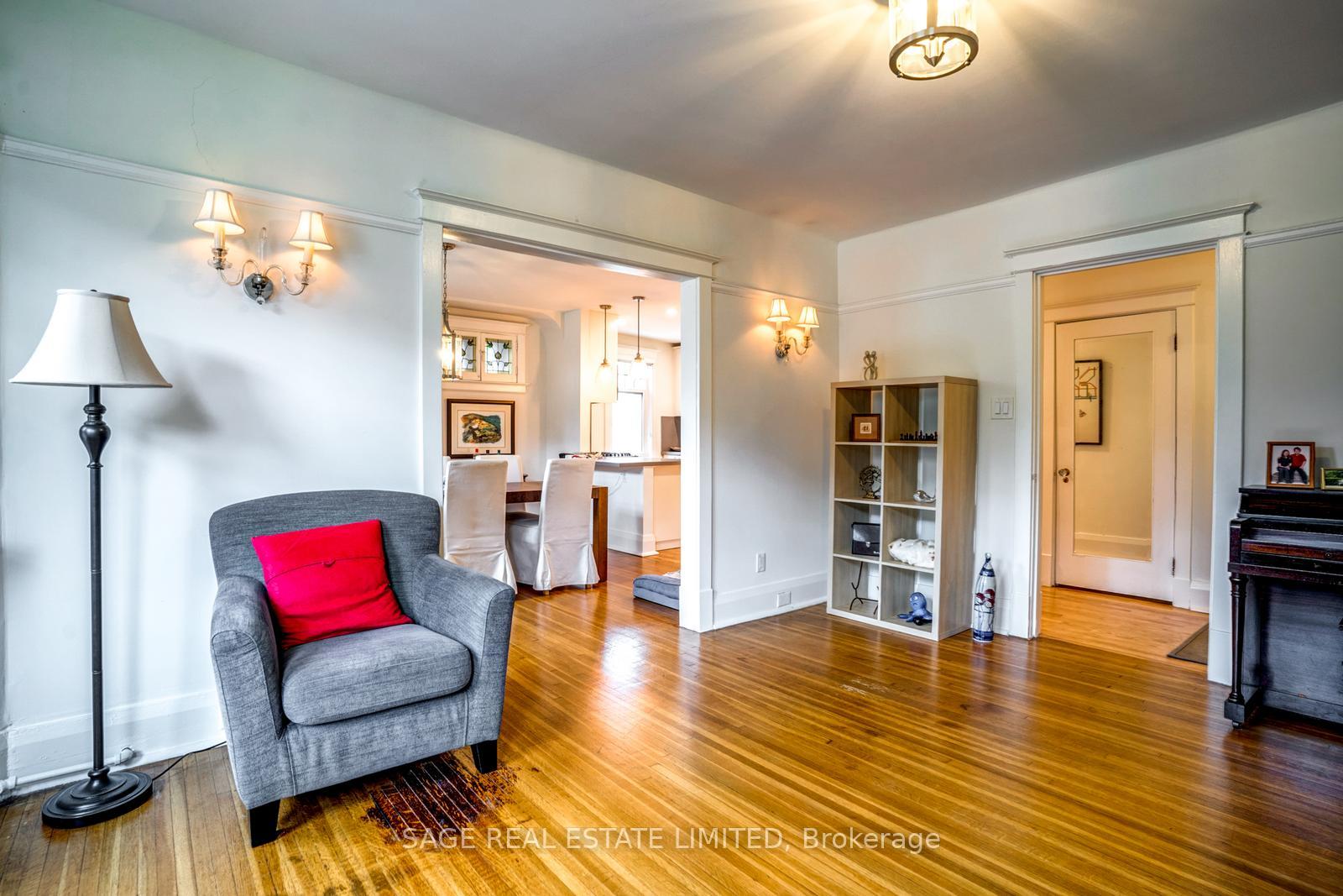 Photo 7 of Unit 8, 3 Lonsdale Road, Toronto, Yonge-St. Clair — HOMEH