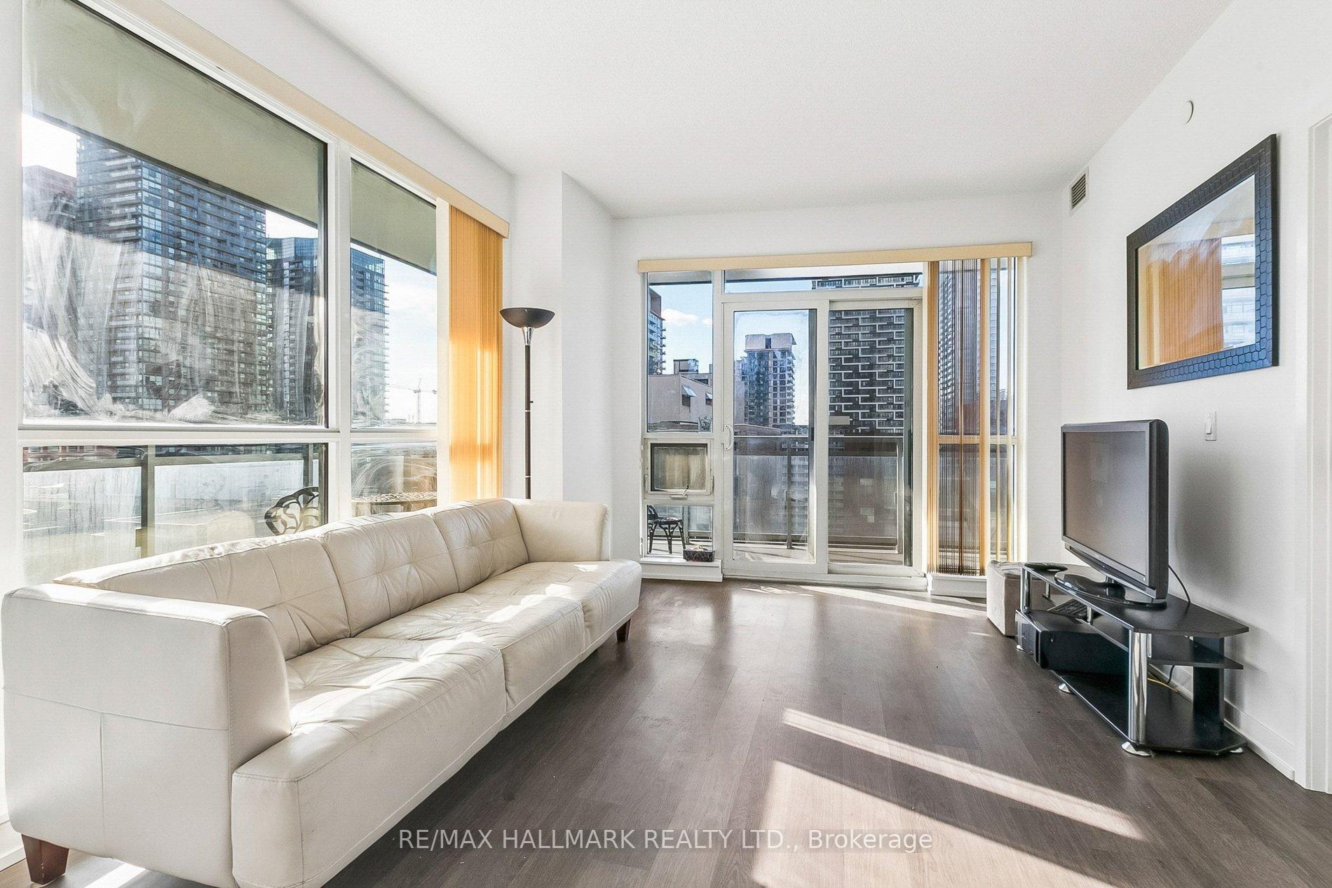 Photo 10 of Unit 1212, 98 Lillian Street, Toronto, Mount Pleasant West — HOMEH