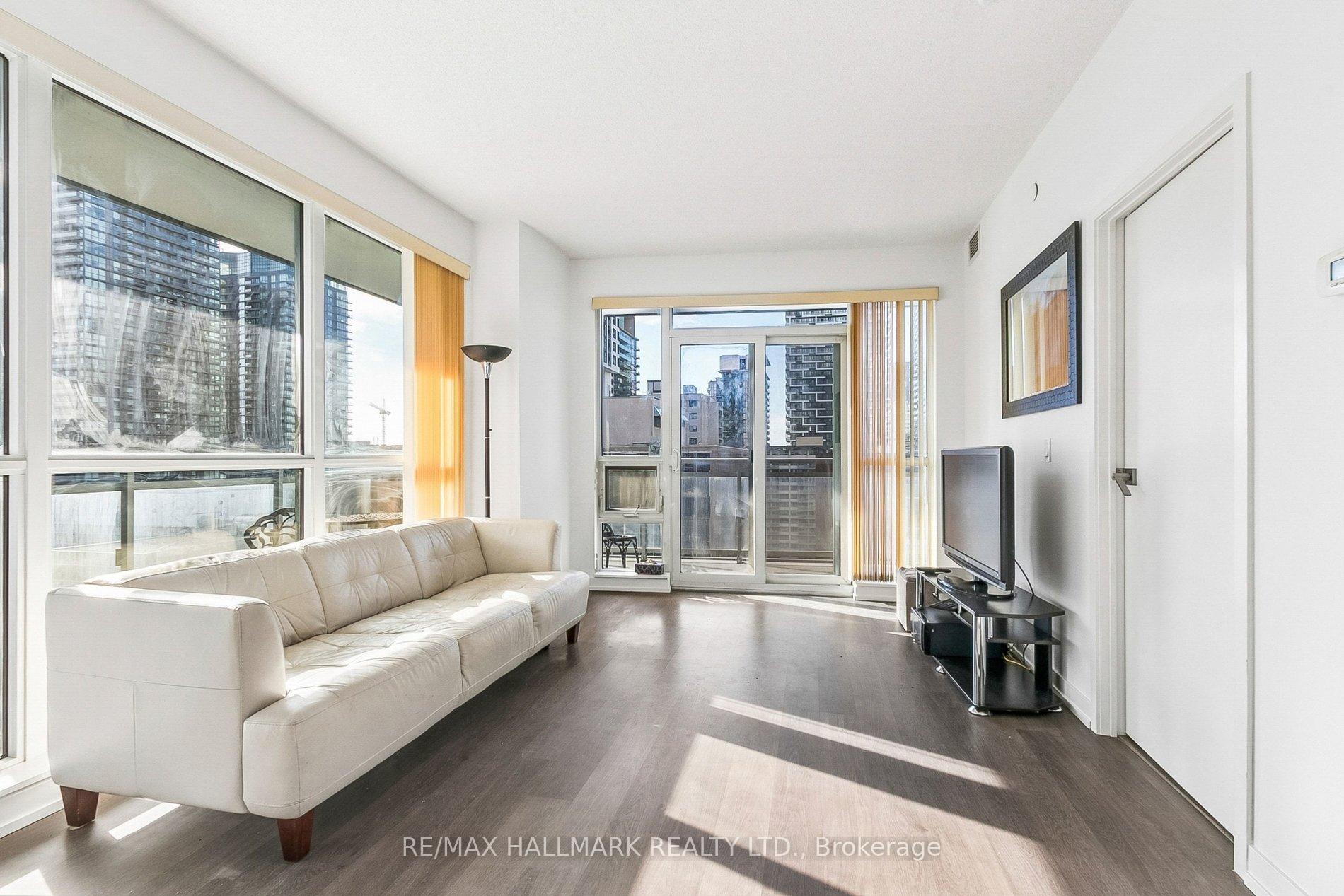 Photo 12 of Unit 1212, 98 Lillian Street, Toronto, Mount Pleasant West — HOMEH