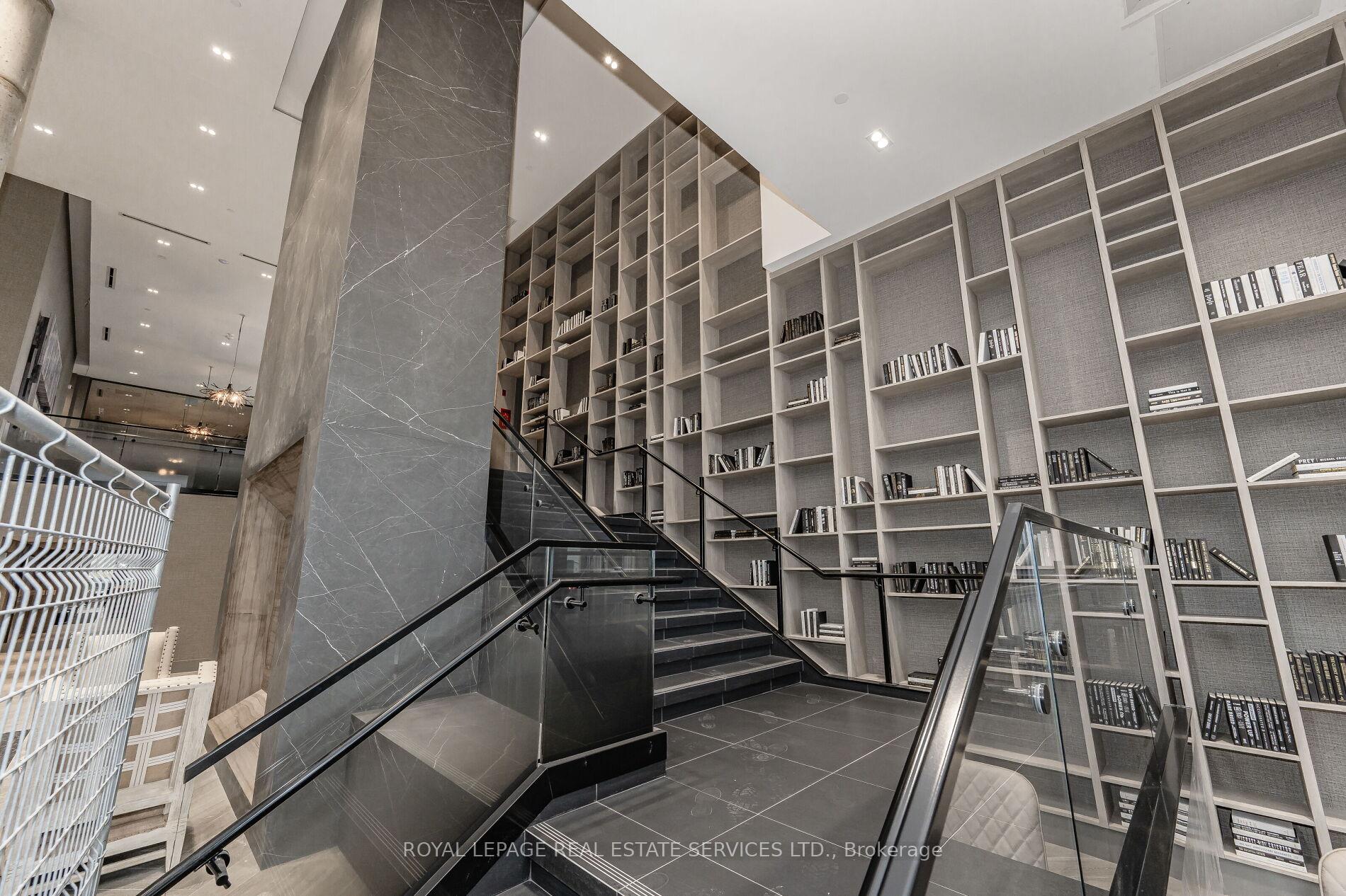 Photo 7 of Unit 334, 2450 Old Bronte Road, Oakville, Westmount — HOMEH