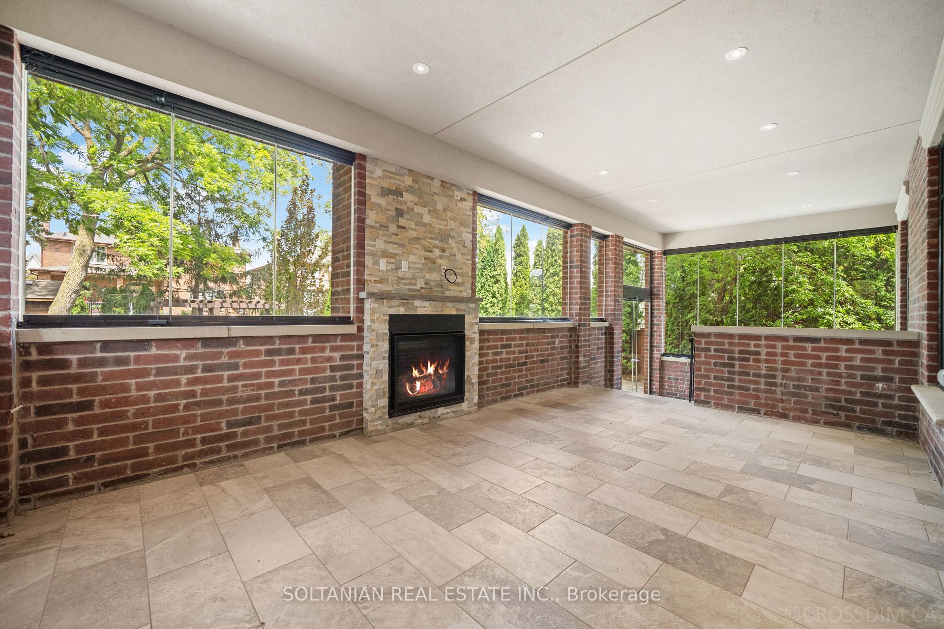 Photo 17 of 74 Yongehurst Road, Richmond Hill, North Richvale — HOMEH
