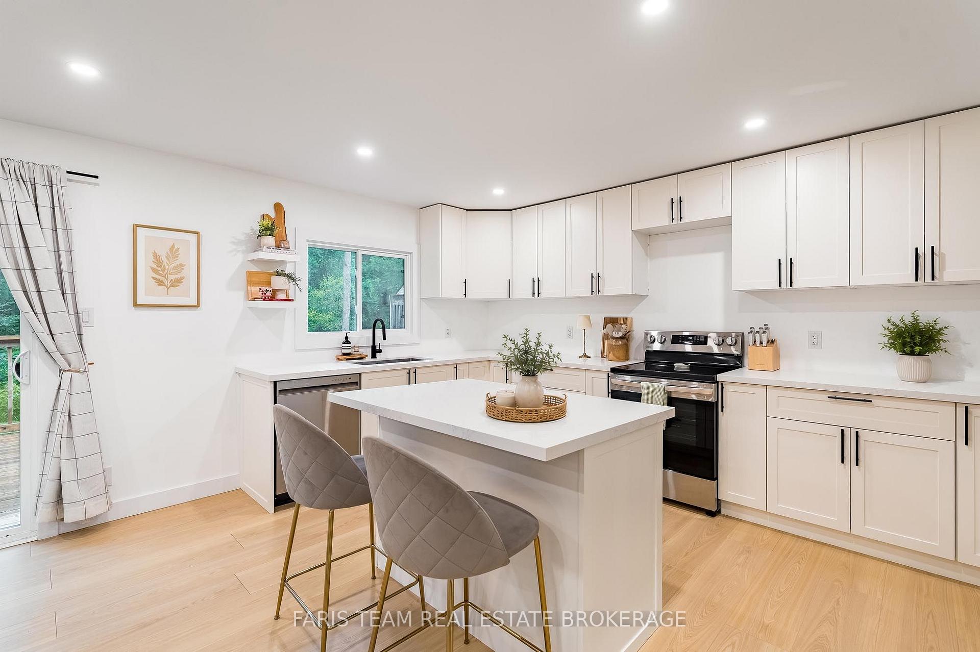 Photo 5 of 47 Sandsprings Crescent, Essa, Angus — HOMEH