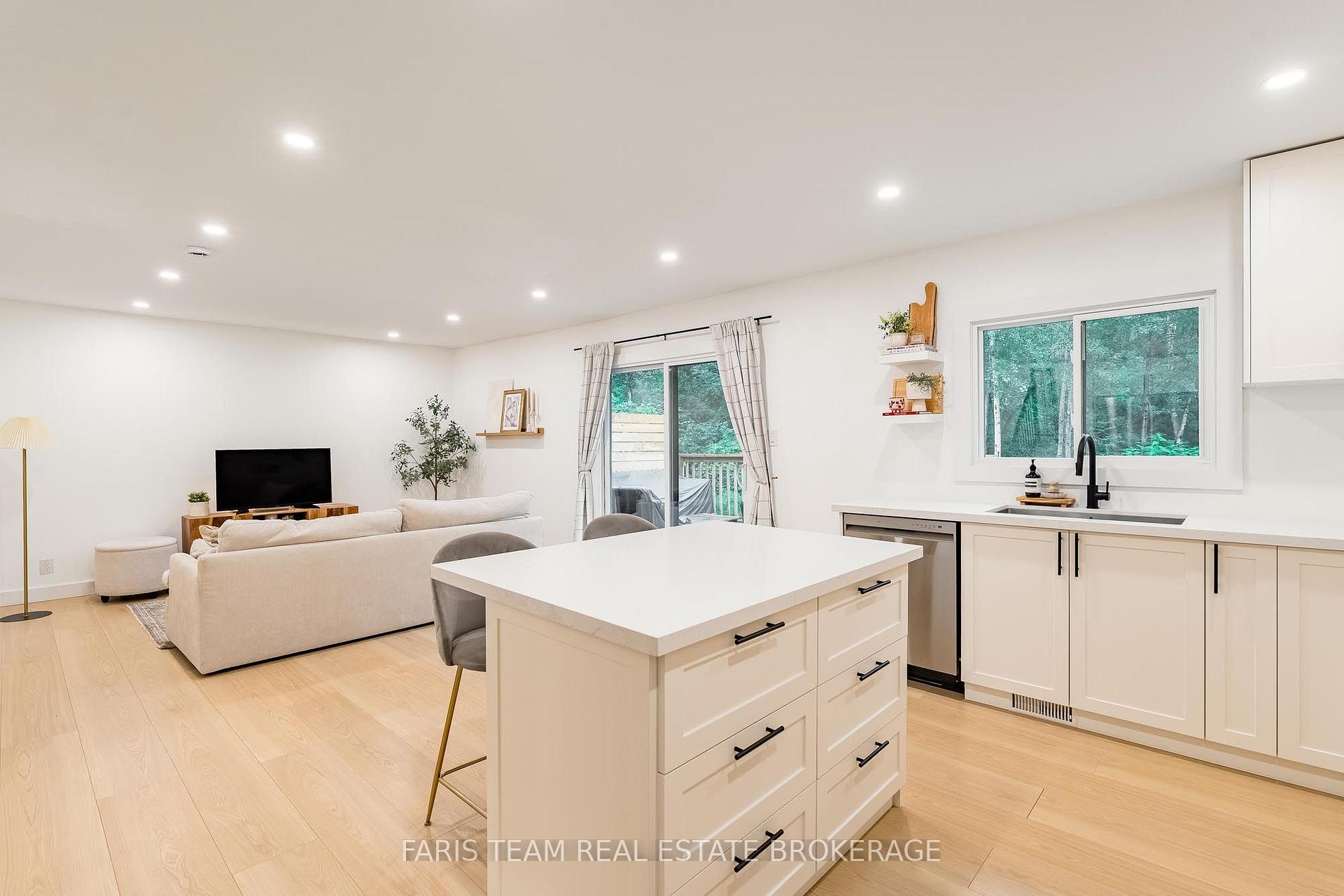 Photo 10 of 47 Sandsprings Crescent, Essa, Angus — HOMEH