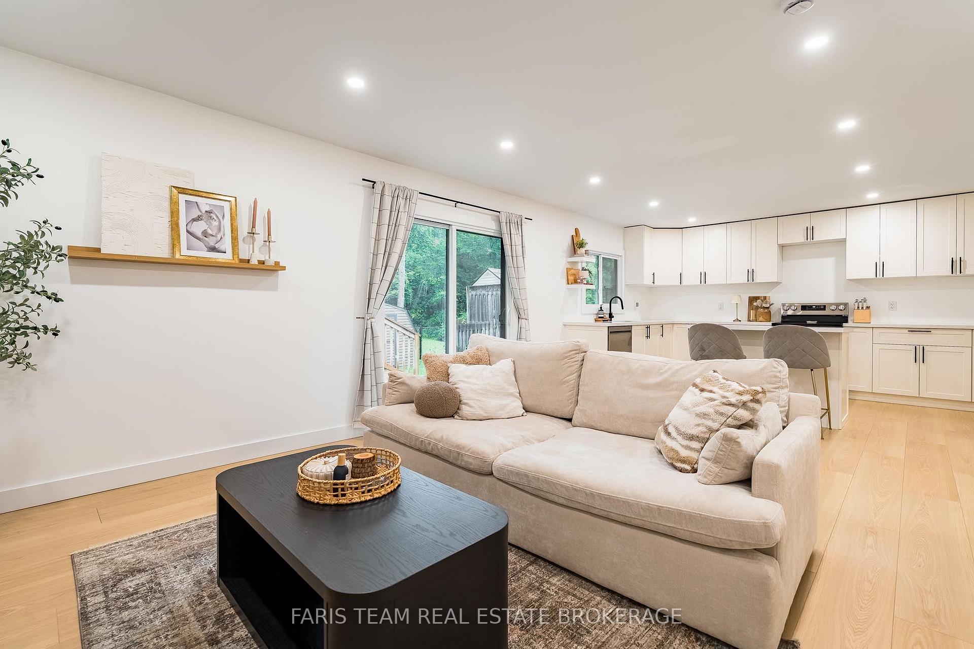 Photo 12 of 47 Sandsprings Crescent, Essa, Angus — HOMEH