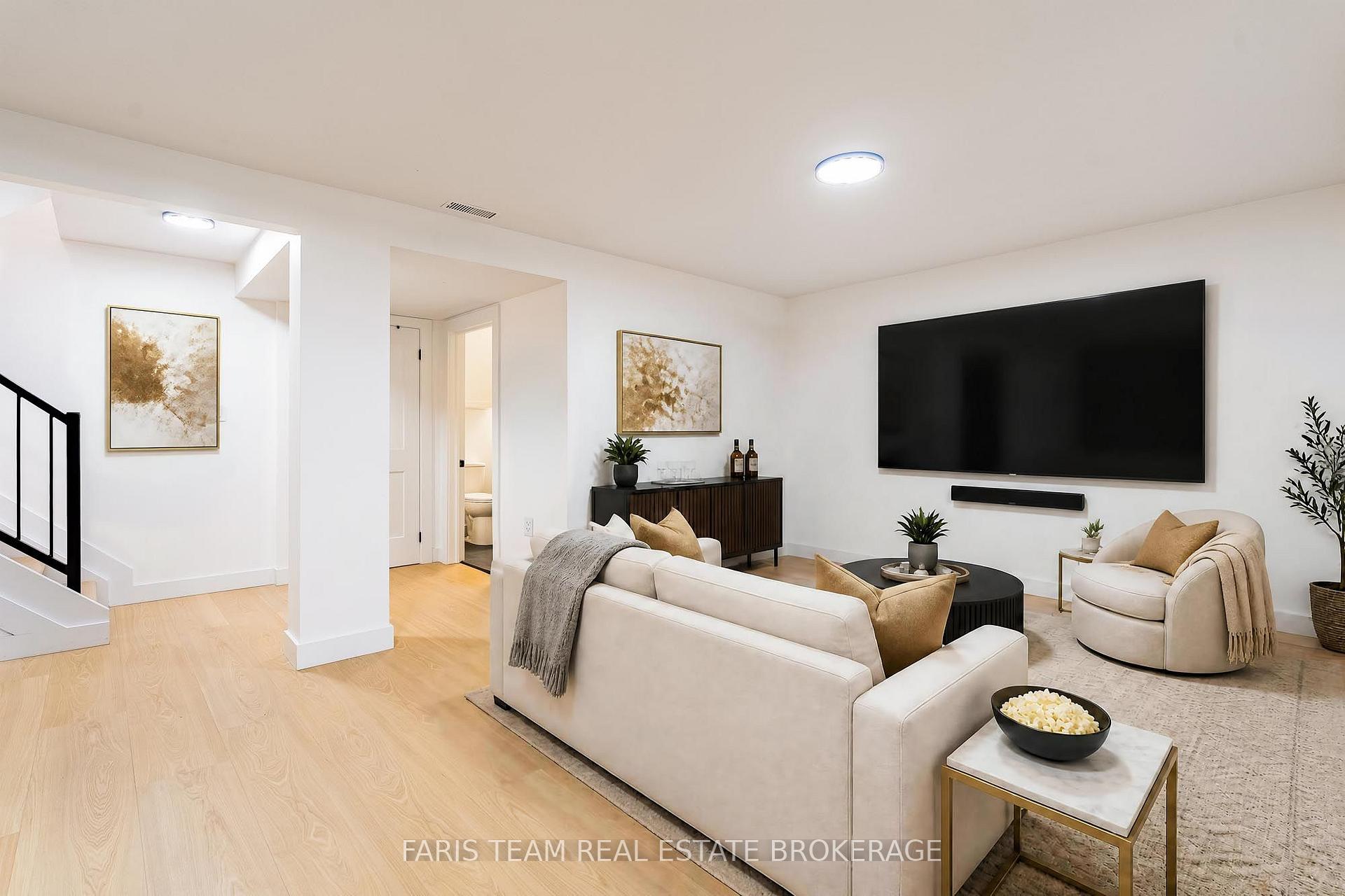 Photo 19 of 47 Sandsprings Crescent, Essa, Angus — HOMEH
