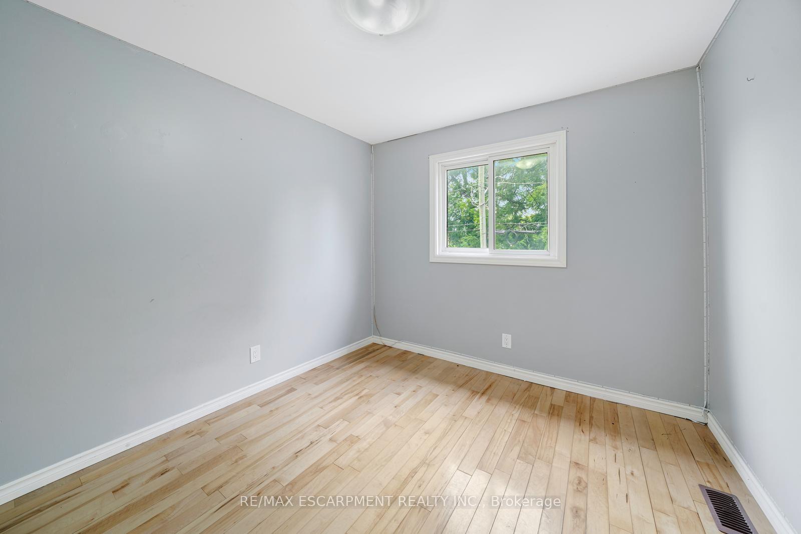 Photo 16 of 5 Elizabeth Street, Innisfil, Cookstown — HOMEH