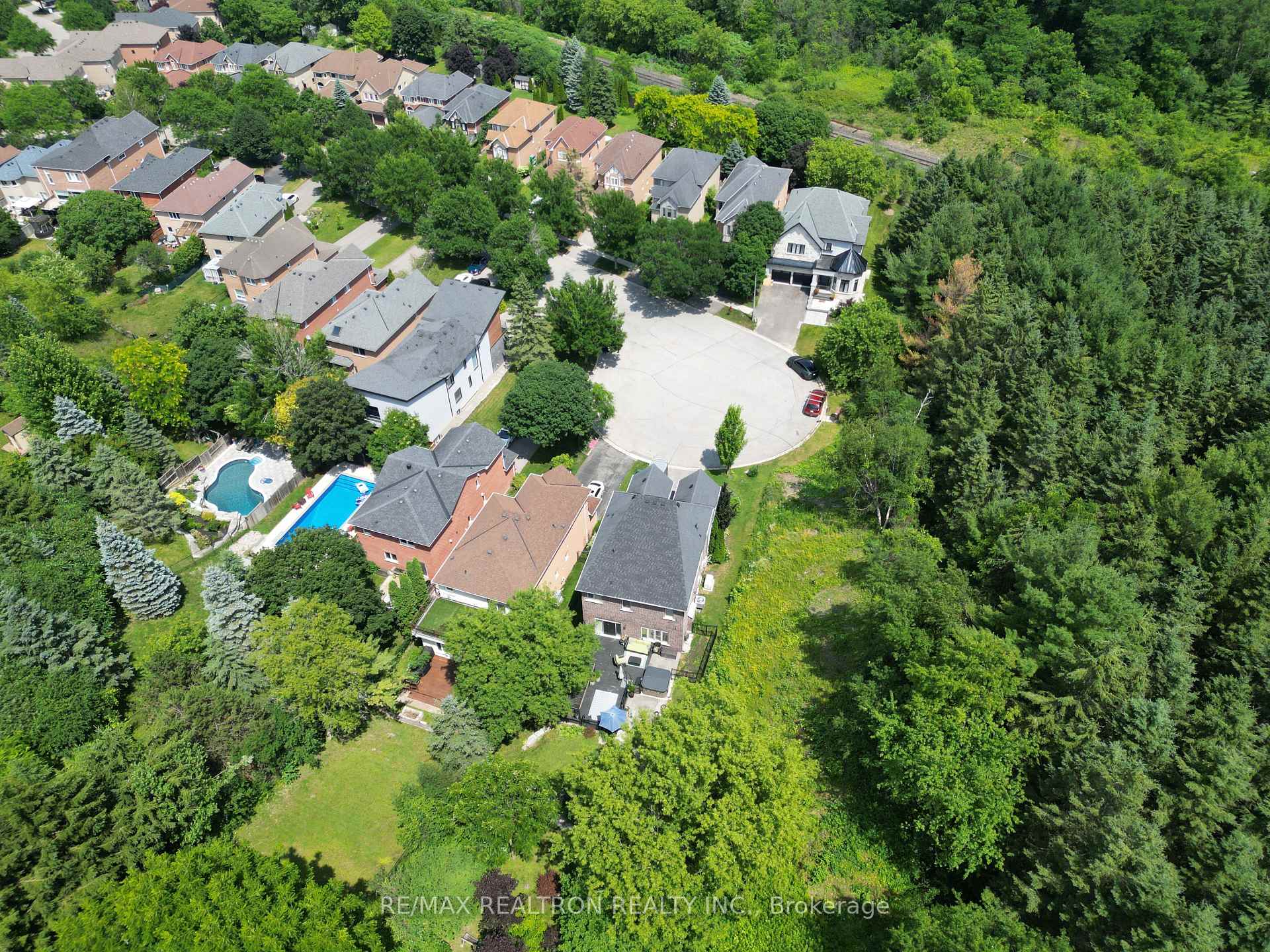 Photo 4 of 119 Stemmle Drive, Aurora, Aurora Highlands — HOMEH