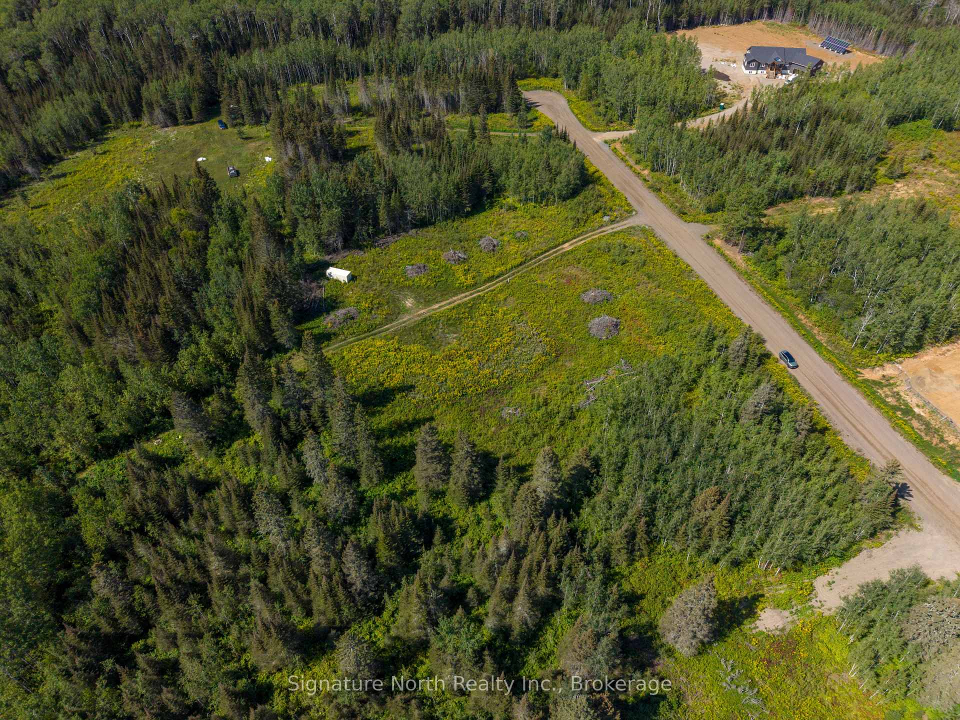 Photo 3 of 1051 Red Pine Way, Thunder Bay, McIntyre South — HOMEH