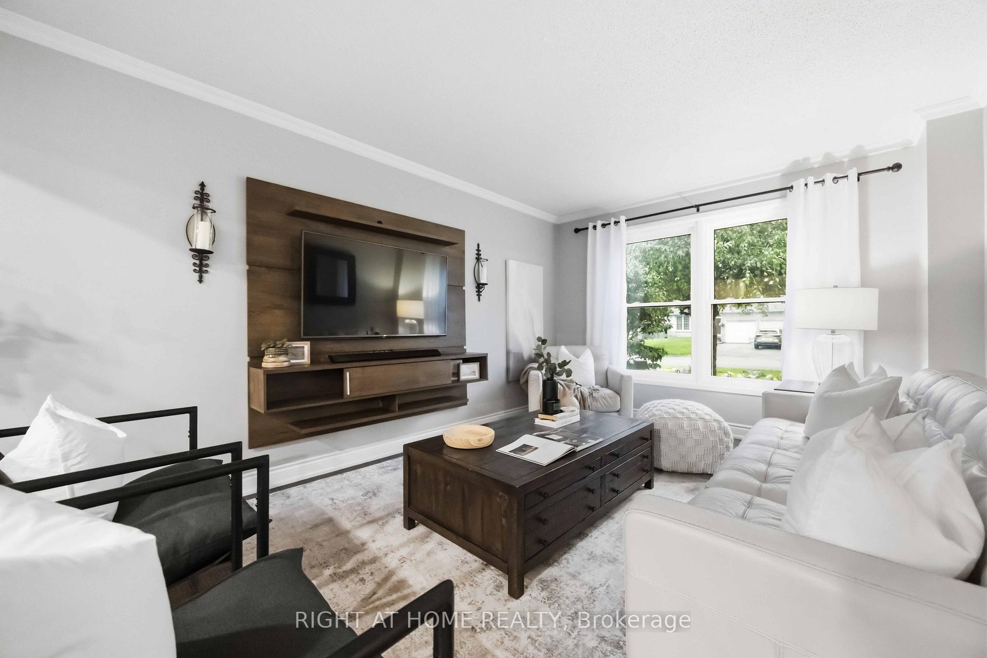 Photo 2 of 57 Morning Glory Crescent, Whitby, Rolling Acres — HOMEH