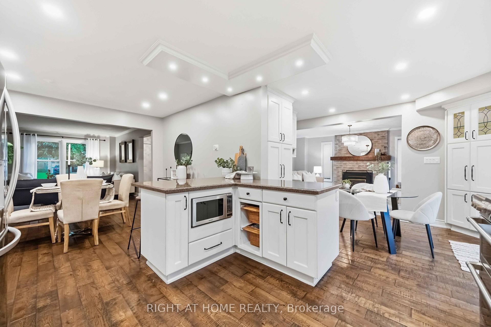 Photo 9 of 57 Morning Glory Crescent, Whitby, Rolling Acres — HOMEH