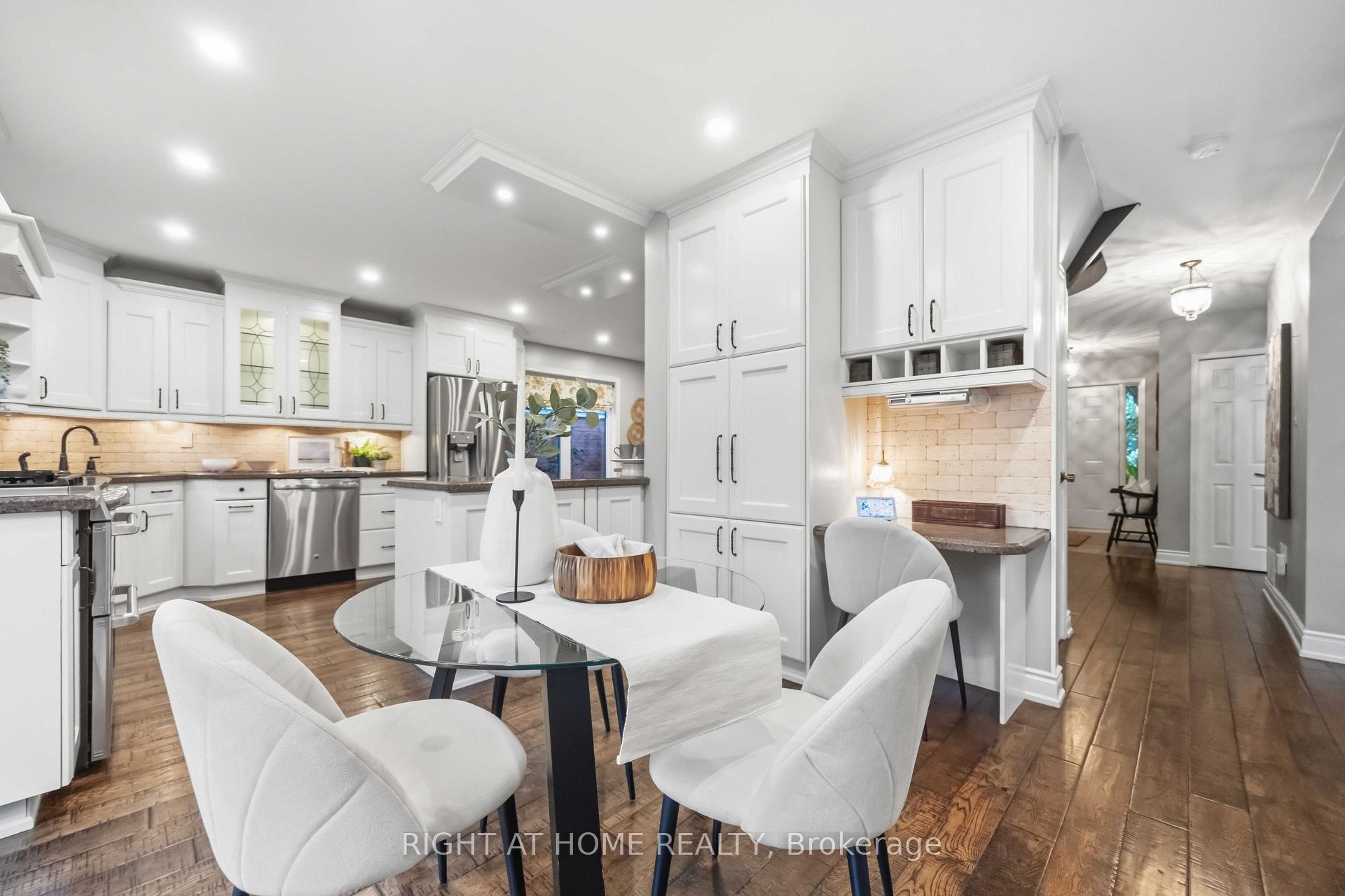 Photo 13 of 57 Morning Glory Crescent, Whitby, Rolling Acres — HOMEH