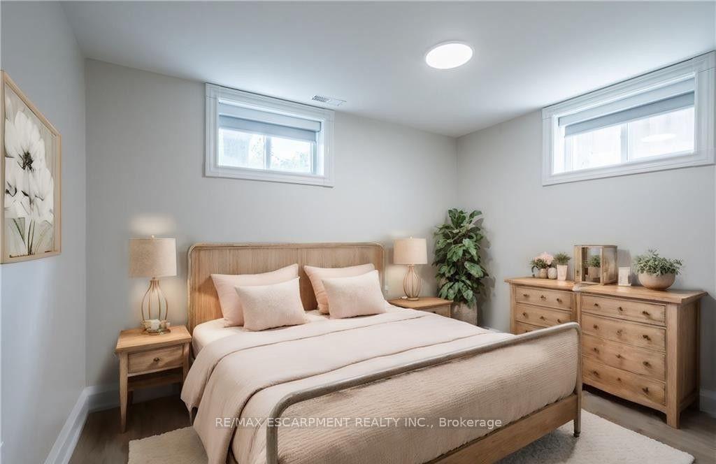 Photo 1 of Unit D, 80 Irene Avenue, Hamilton, Stoney Creek — HOMEH
