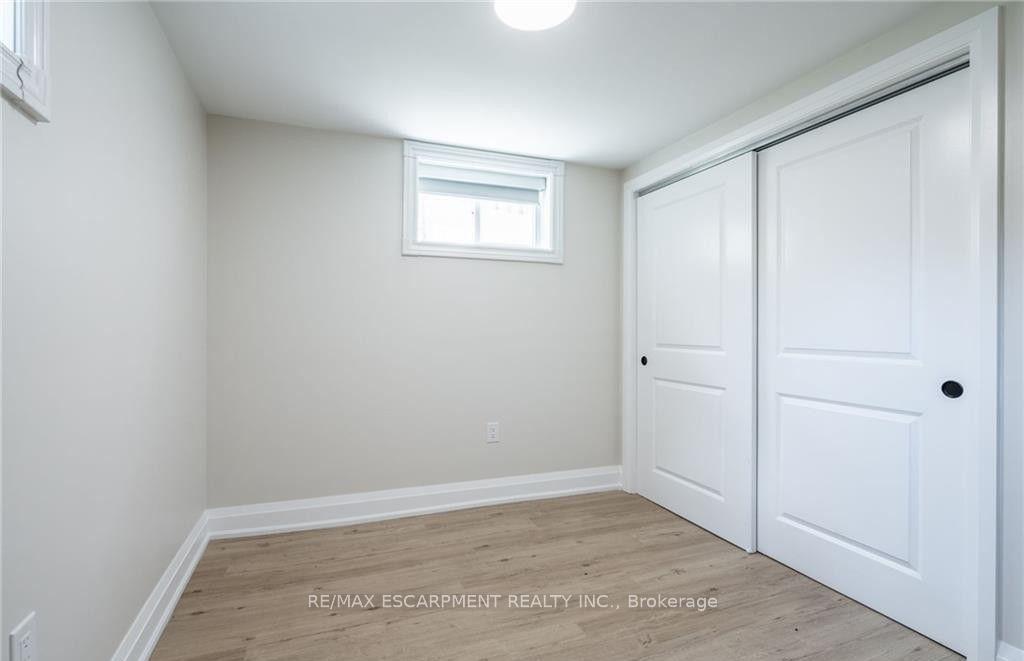 Photo 14 of Unit D, 80 Irene Avenue, Hamilton, Stoney Creek — HOMEH