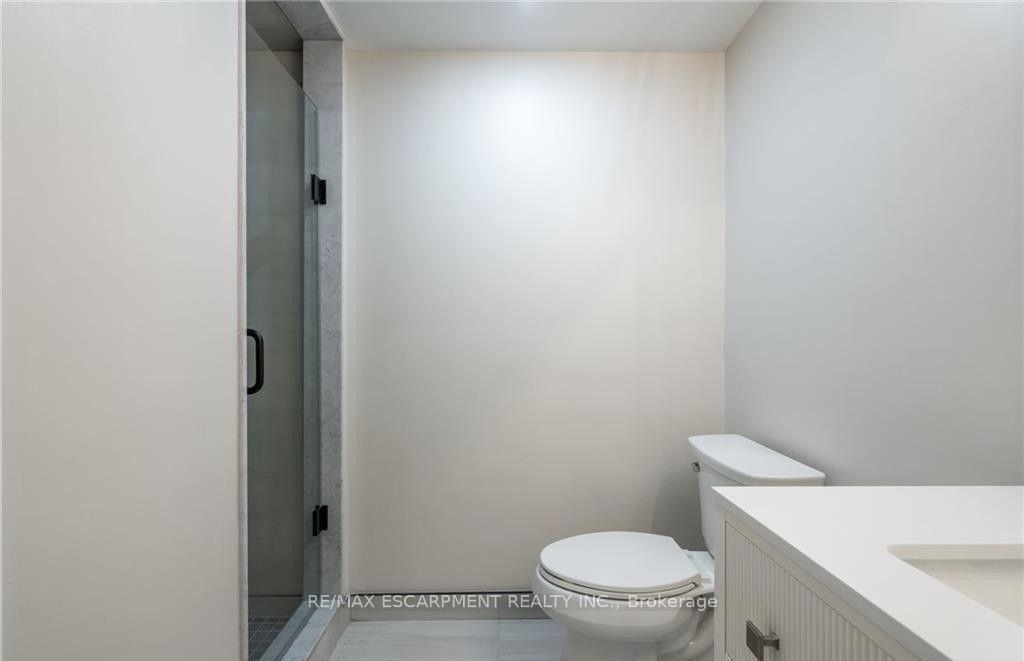 Photo 16 of Unit D, 80 Irene Avenue, Hamilton, Stoney Creek — HOMEH
