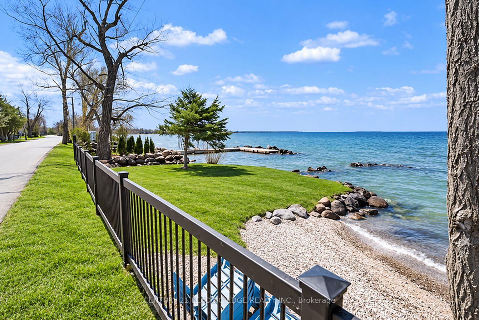 Photo 8 of 415 Lake Drive E, Georgina, Historic Lakeshore Communities — HOMEH