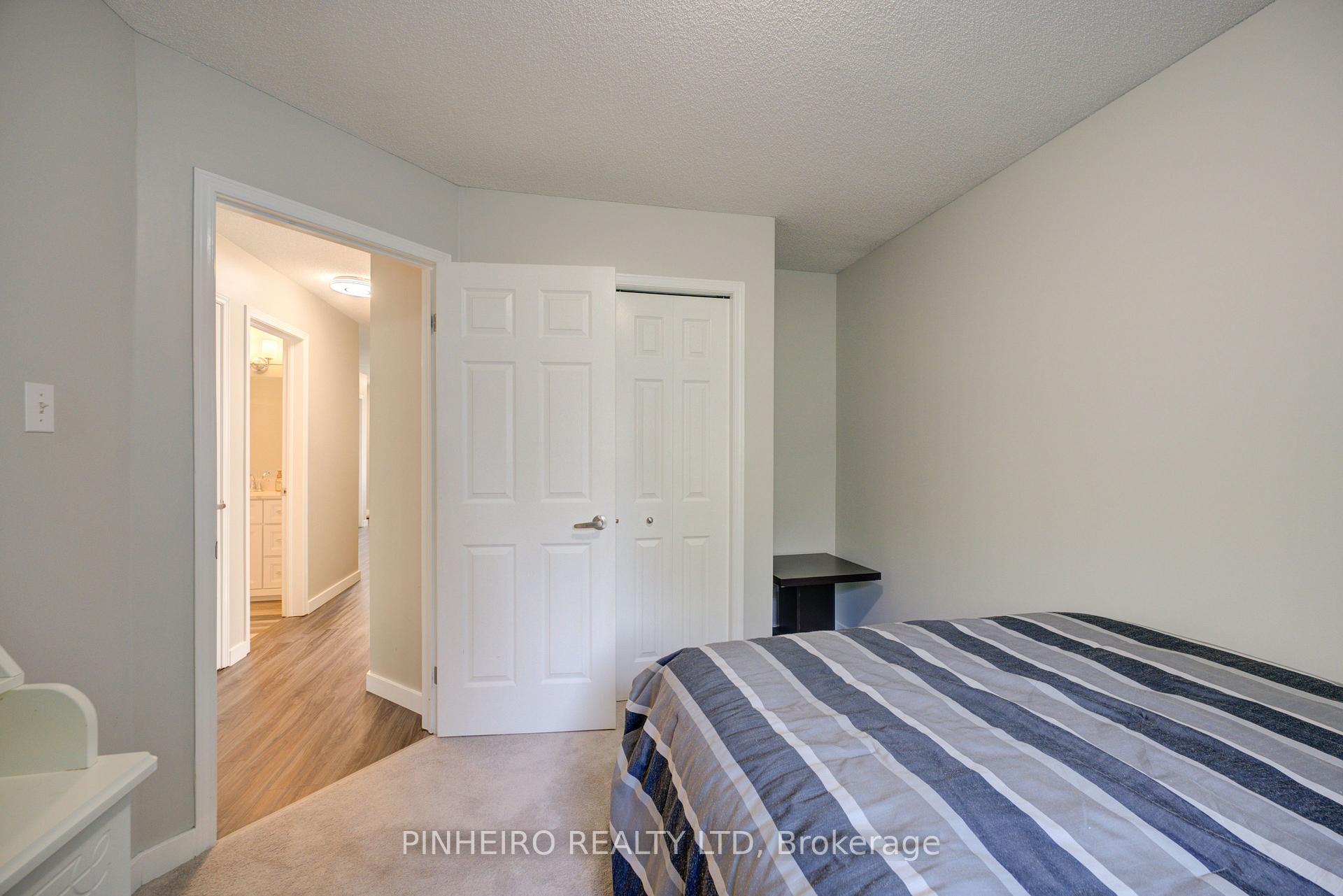 Photo 19 of 42 Hickory Boulevard W, Strathroy-Caradoc, SE — HOMEH