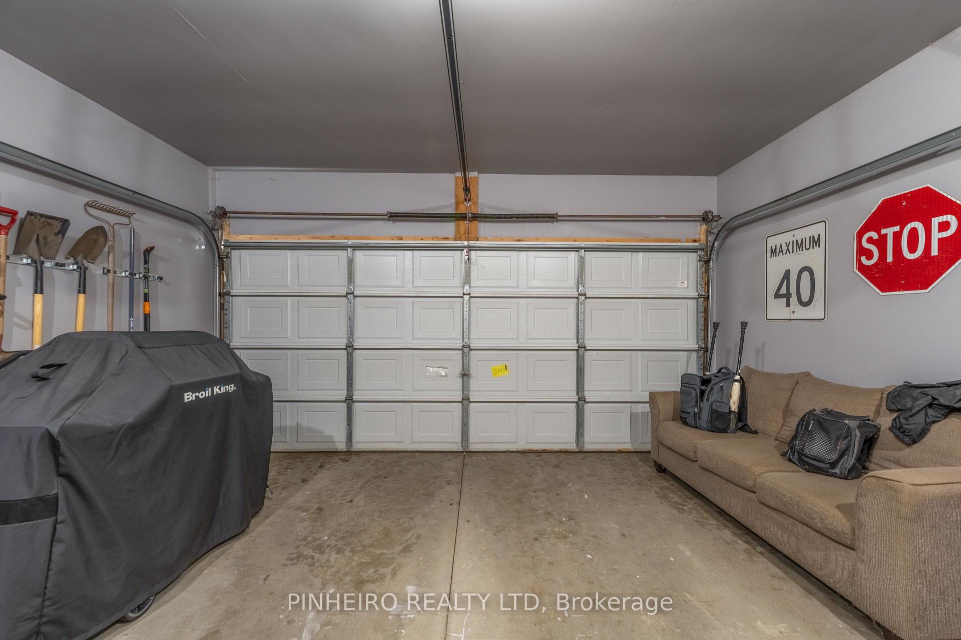 Photo 35 of 42 Hickory Boulevard W, Strathroy-Caradoc, SE — HOMEH
