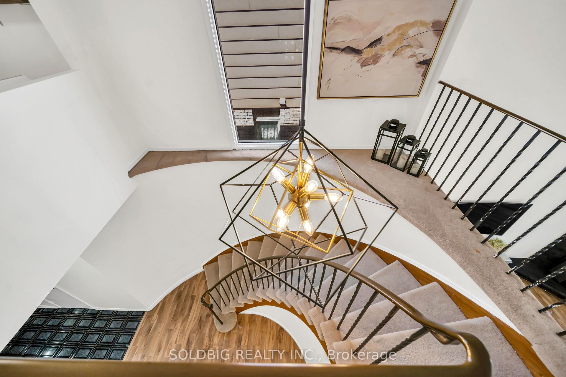 Photo 15 of 76 Banting Crescent, Brampton, Fletcher's West — HOMEH