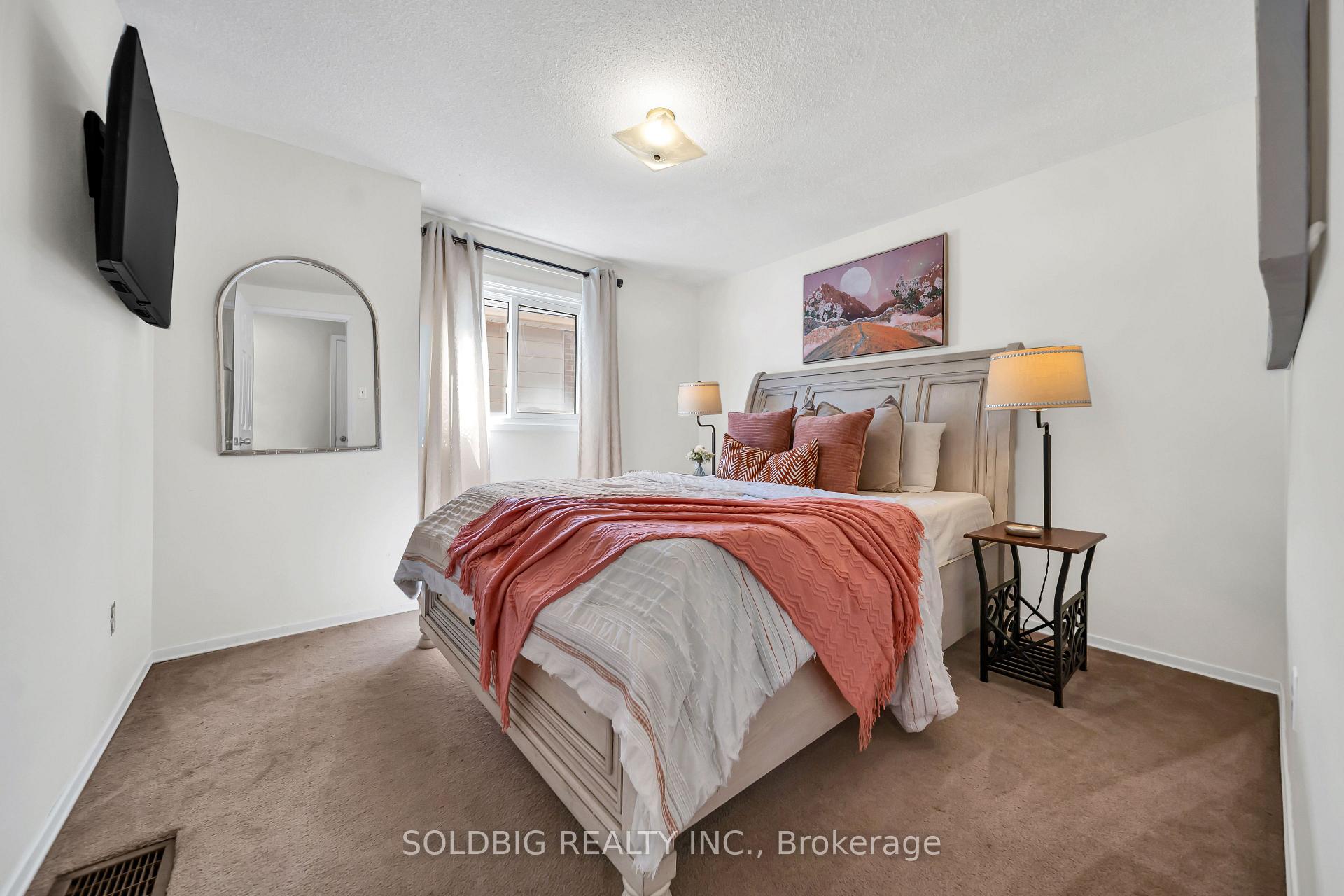 Photo 20 of 76 Banting Crescent, Brampton, Fletcher's West — HOMEH